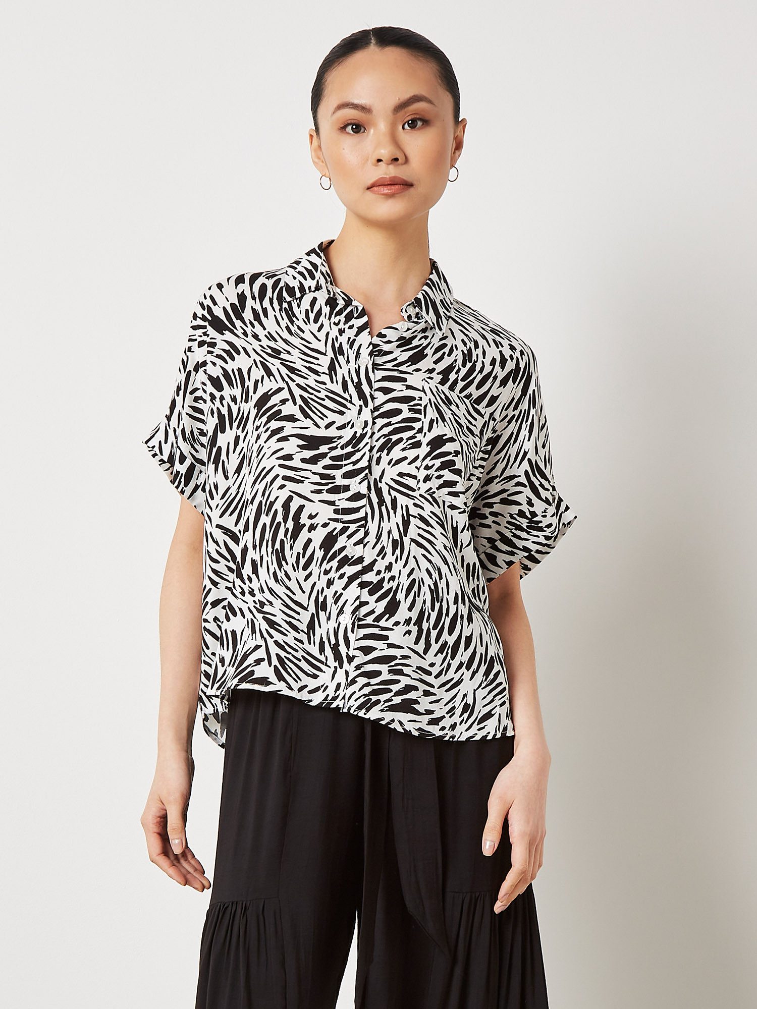 Apricot Klassische Bluse Printed Turn Up günstig online kaufen