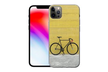 MuchoWow Handyhülle Ein Rennrad vor einem industriellen Hintergrund, Handyhülle Apple iPhone 13 Pro Max, Smartphone-Bumper, Print, Handy