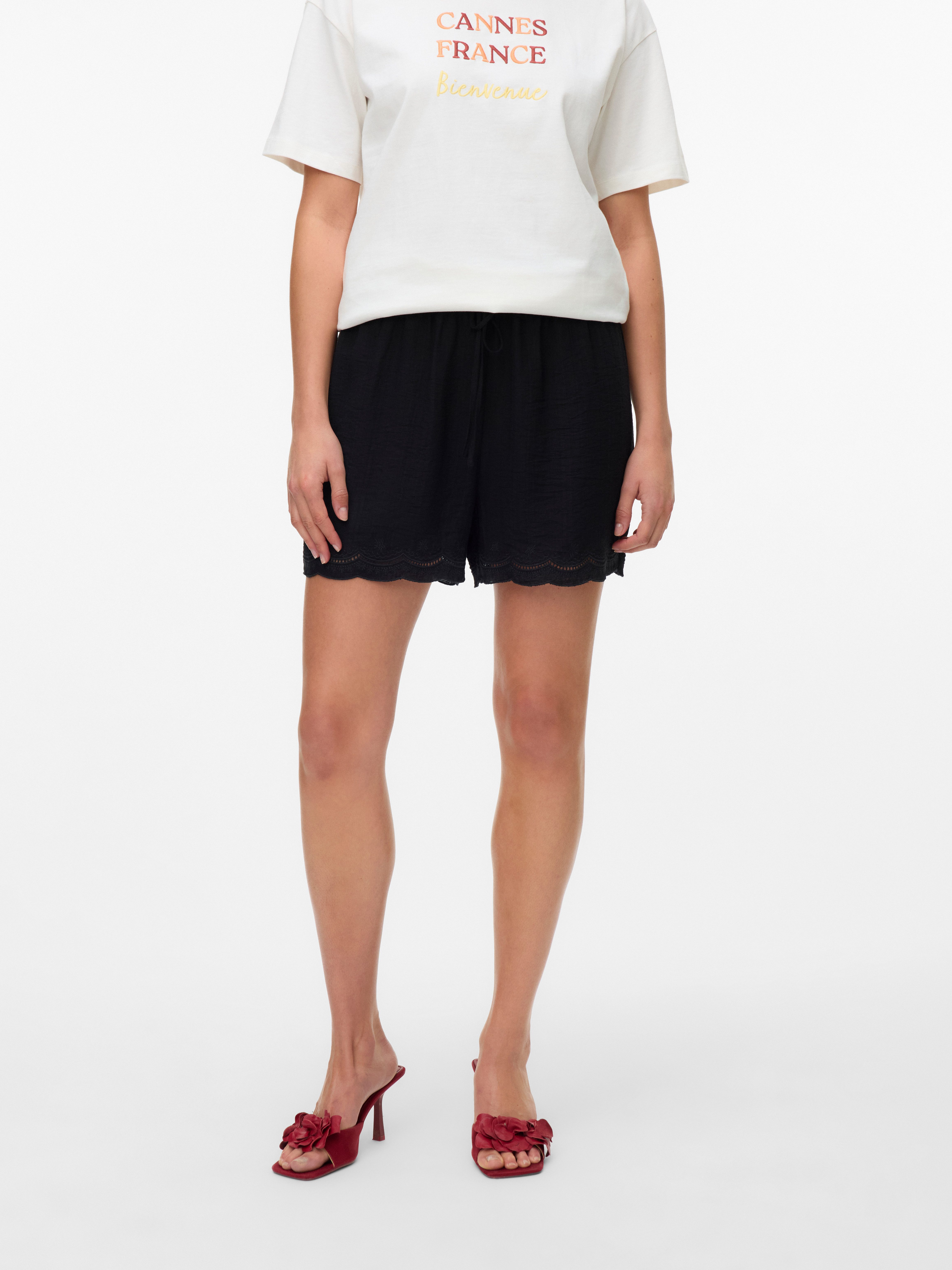 Vero Moda Shorts VMPEACH NW SHORTS WVN GA günstig online kaufen