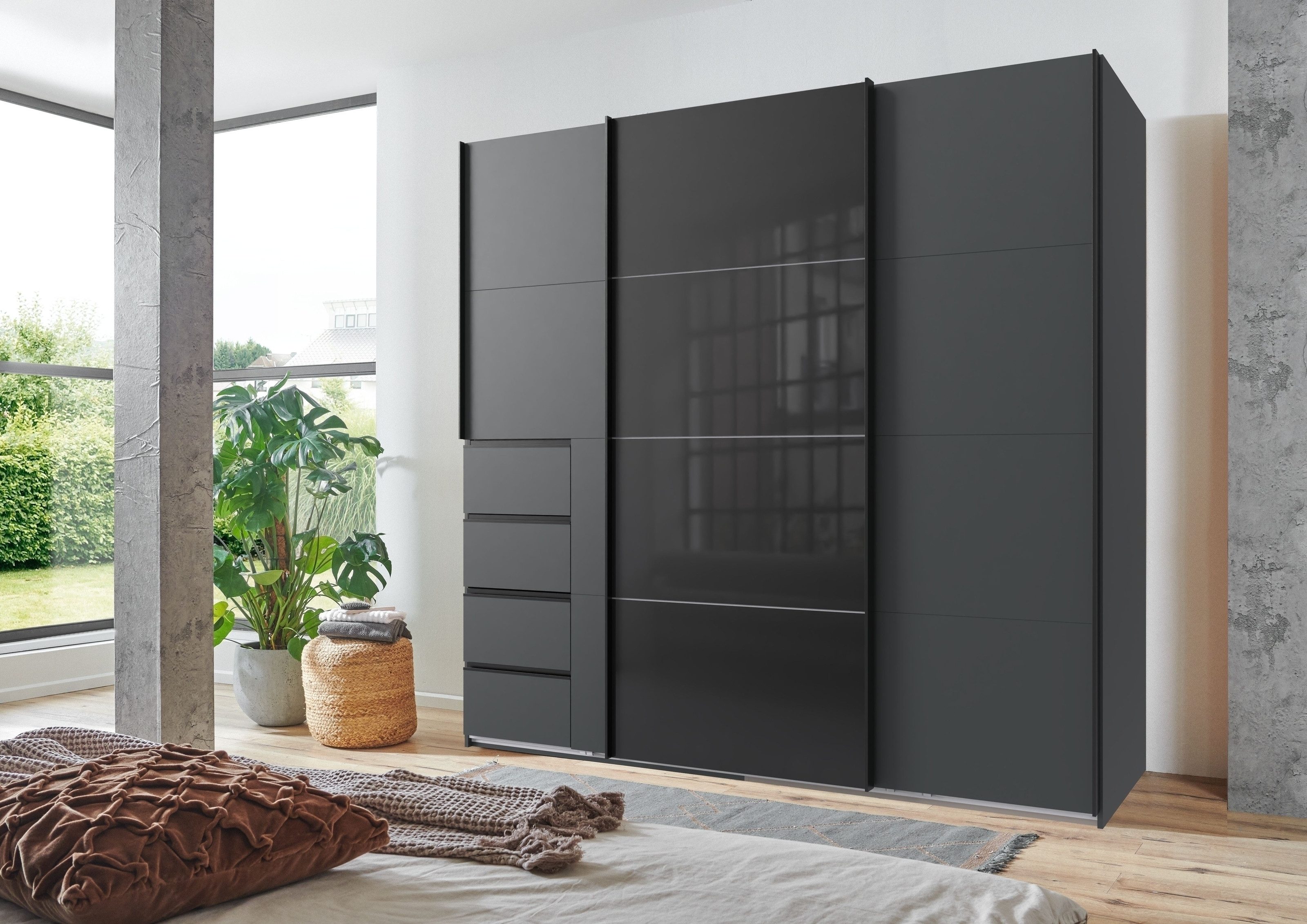 freiraum Schwebetürenschrank BALI in GRAPHIT / GLAS SCHWARZ - 225x208x64cm (BxHxT)