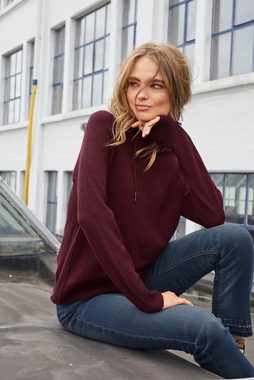 Aniston CASUAL Bootcut-Jeans mit trendiger Waschung am leicht ausgefranstem Beinabschluss