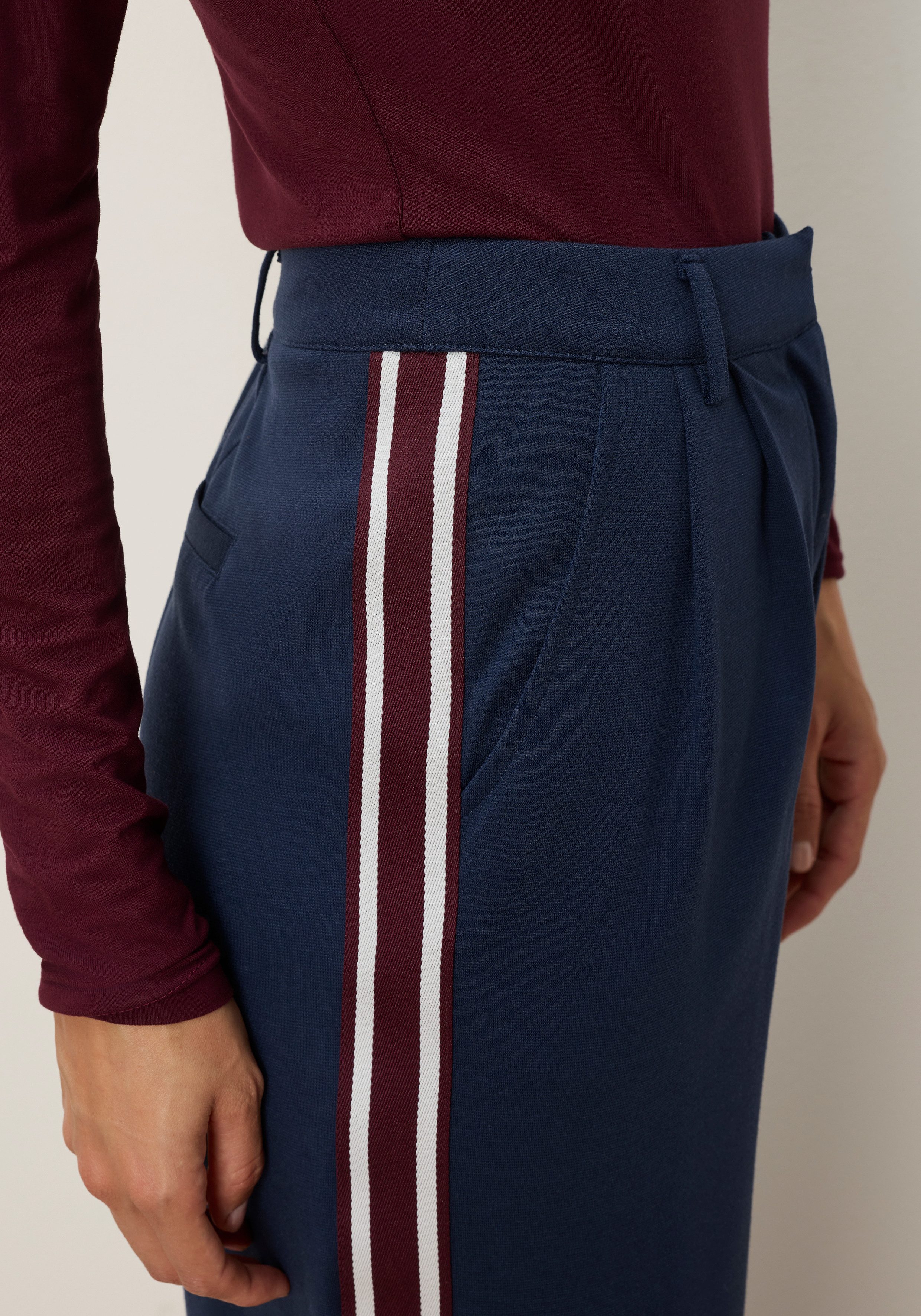 Tamaris Palazzohose mit Kontraststreifen, im modernem Look mit weitem Bein. Reduzierter Preis € 39,99. Unverbindliche Preisempfehlung € 54,99, (€ 39,99 pro 1 Stk)