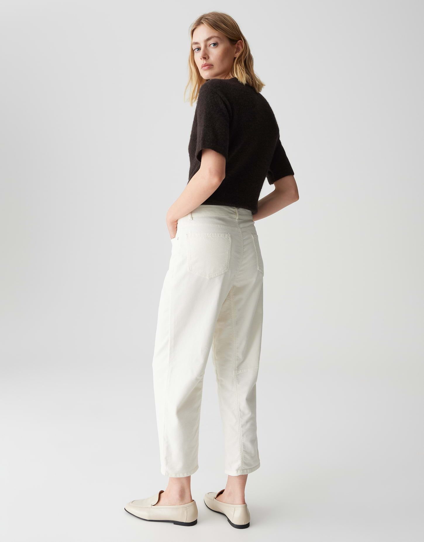OPUS PANTS Cordhose MELLY RELAX aus Feincord Barrel Fit, Ankle, Abnäher im Knie