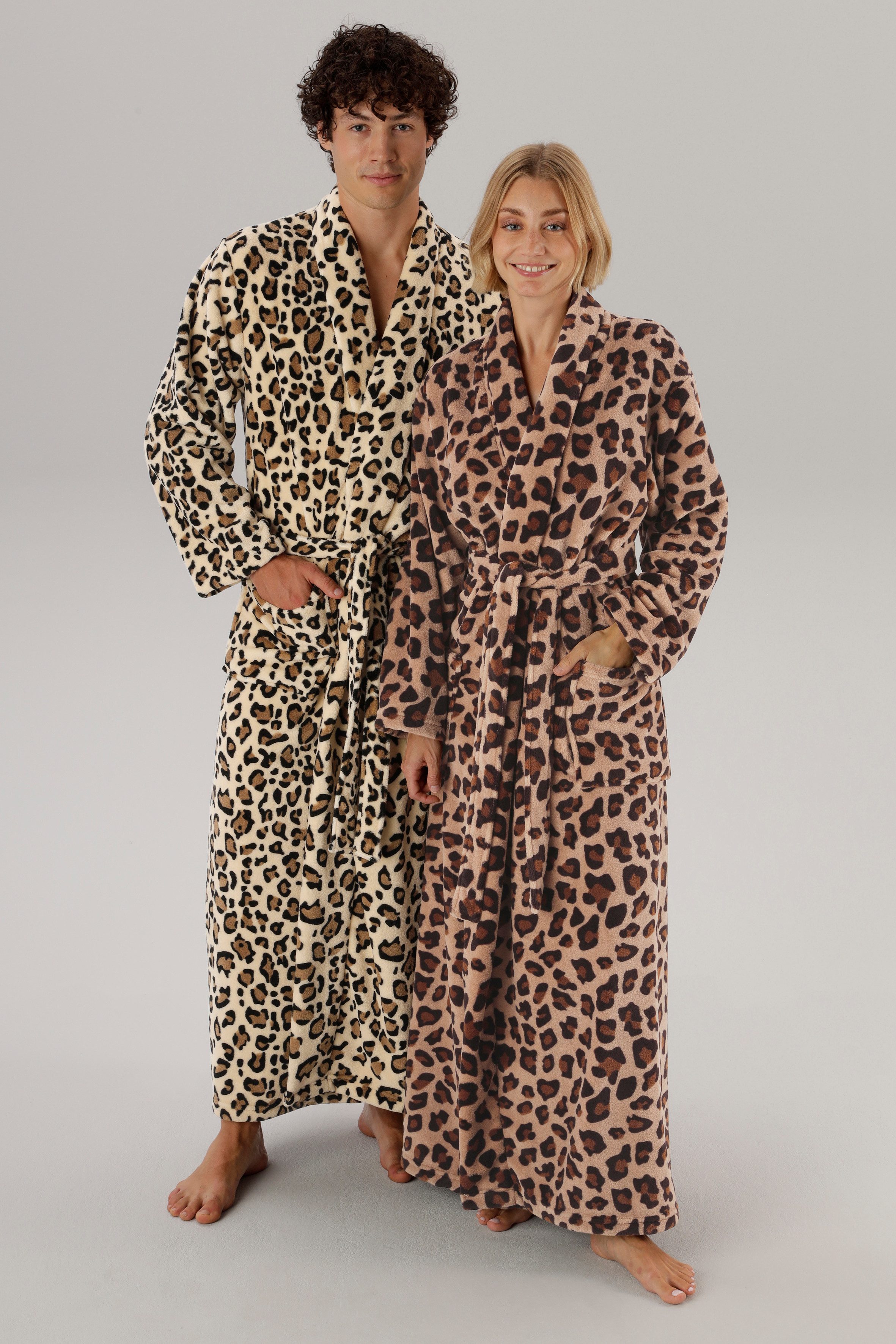 OTTO home Unisex-Bademantel Leo, ideal für Sauna, Spa & im Urlaub, modern, extra lang, Langform, Microfaser, Schalkragen, Gürtel, Animal Print, weich und kuschelig, Plüsch, für Damen und Herren, S-XL