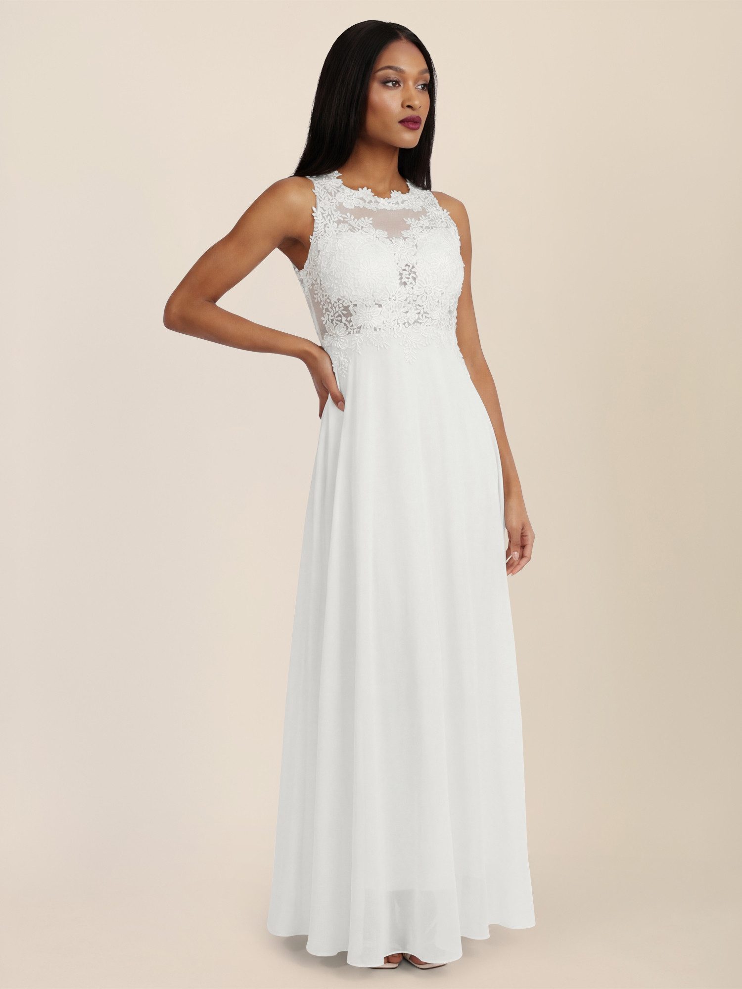 Apart Abendkleid mit floraler Spitze und fließendem Rock günstig online kaufen