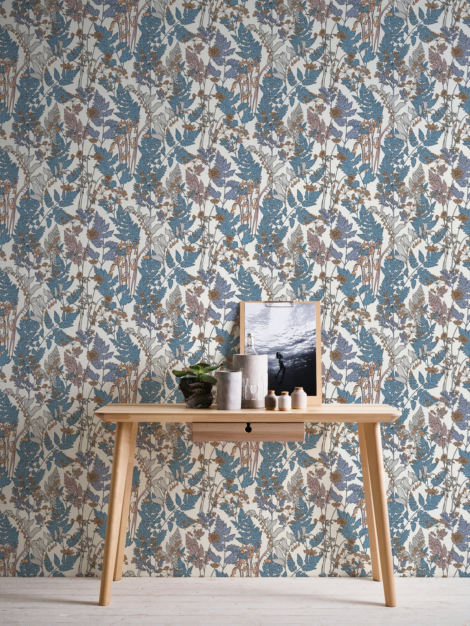 A.S. Création Tapete Architects Paper glatt, Floral floral, blau/creme/beige botanisch, Impression, Blumen Vliestapete