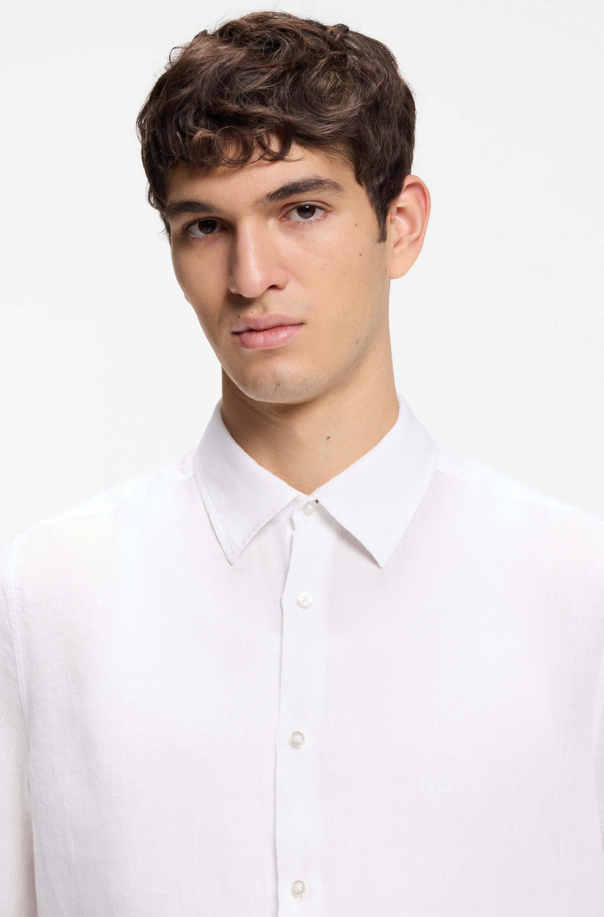 BOSS ORANGE Kurzarmhemd Rash Premium Herrenmode aus reinem Leinen, regular fit