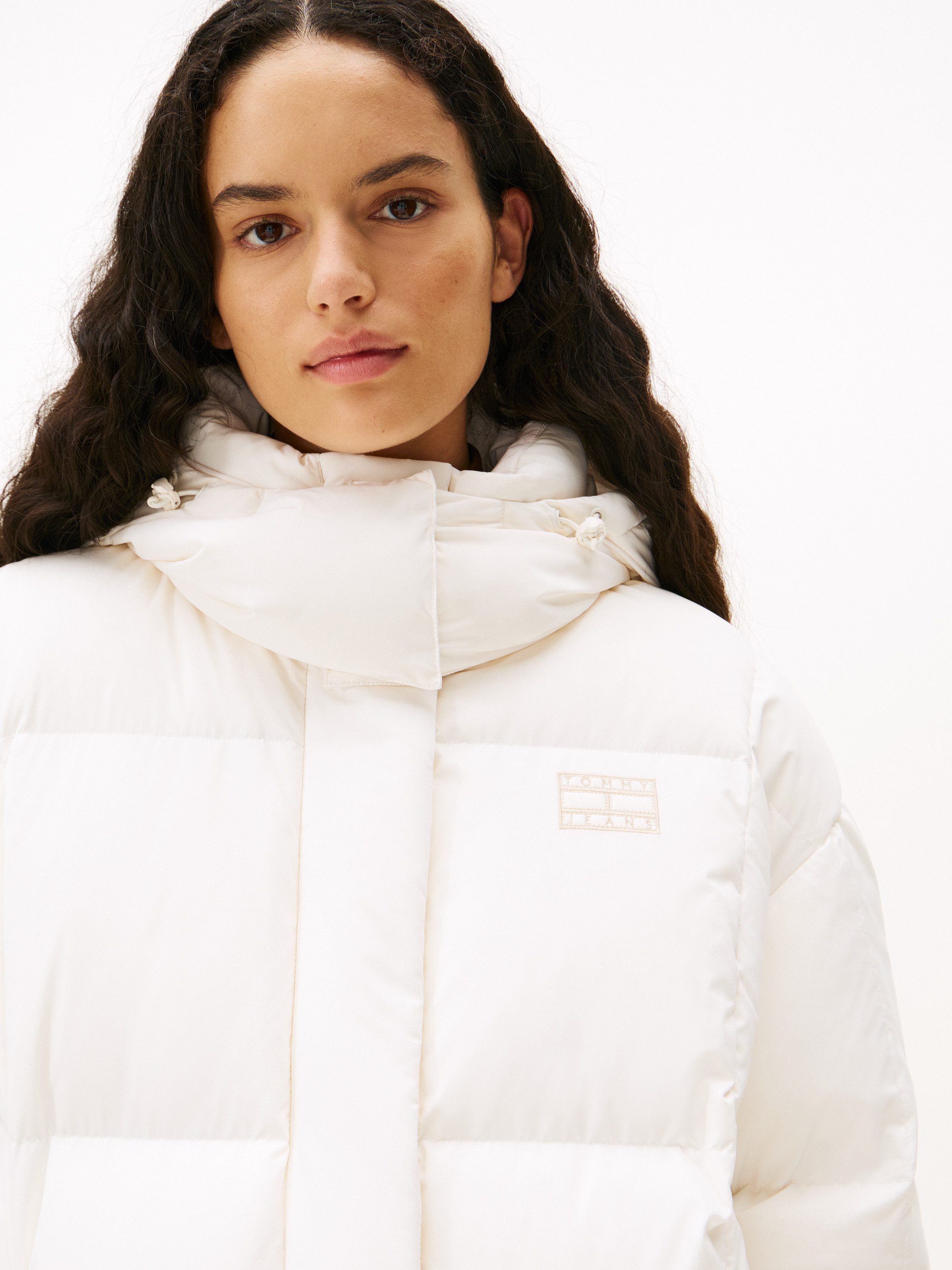 Tommy Jeans Steppmantel TJW ALASKA GRID DWN MXI COAT EXT