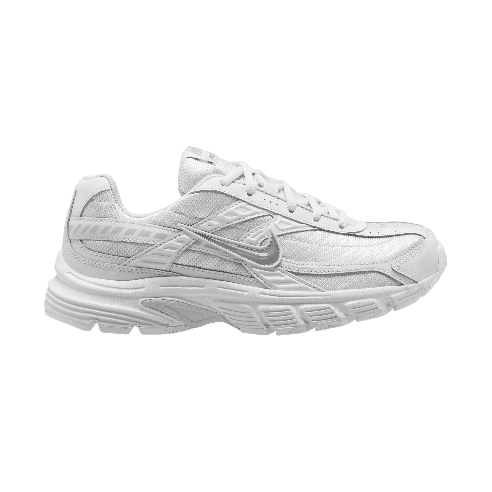 Nike Sportswear Initiator Sneaker inspiriert vom Design des Nike P-6000