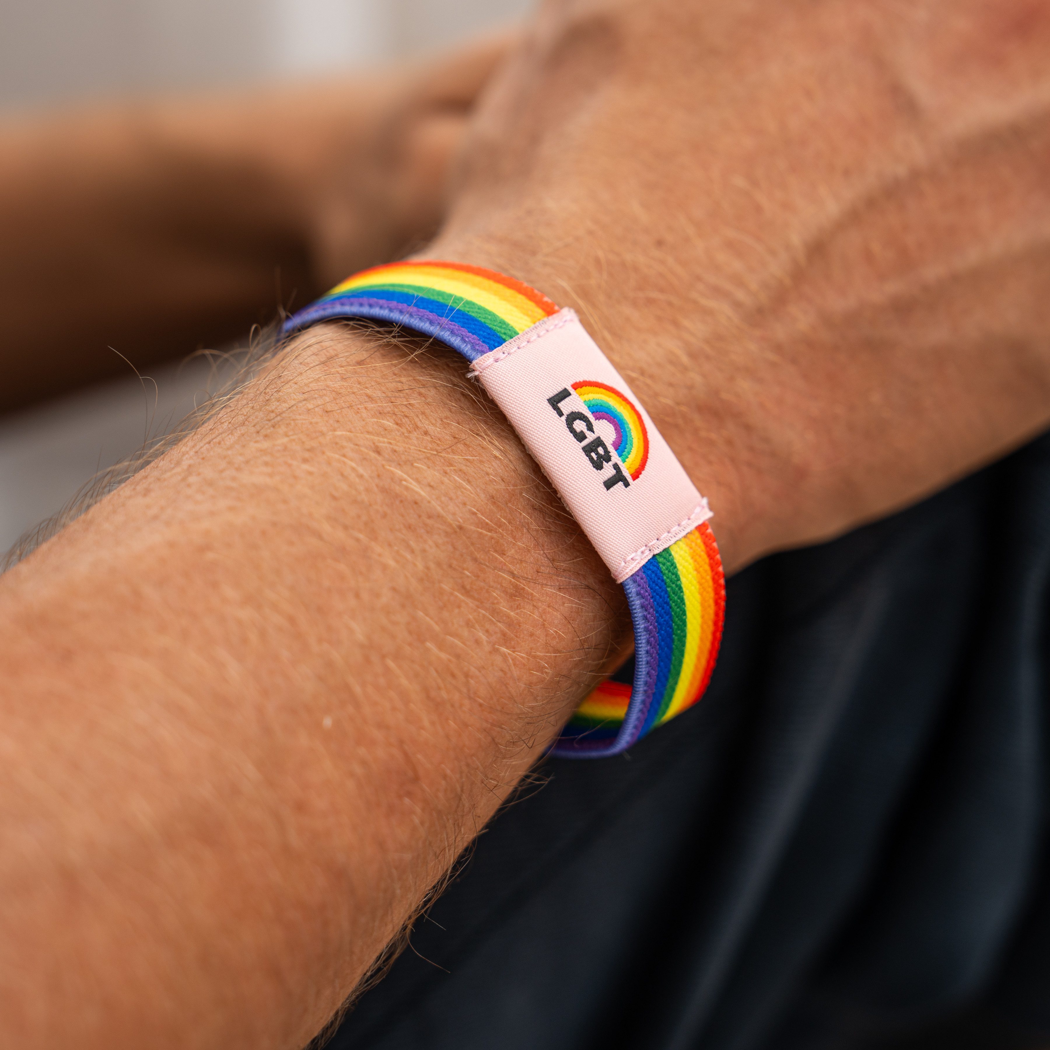 Made by Nami Armband Elastisches Stoffarmband Regenbogenfarben Pride Merch günstig online kaufen