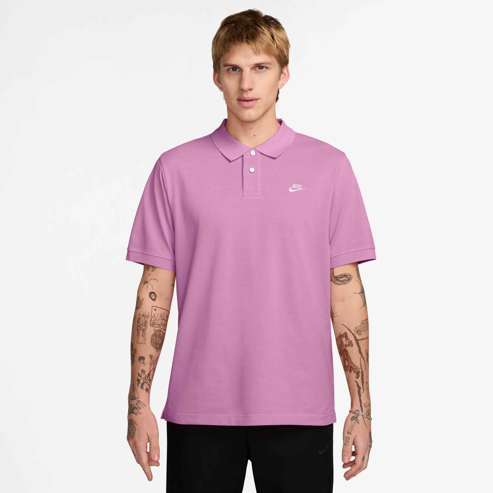 Nike Sportswear Poloshirt M NK CLUB SS POLO PIQUE mit 2-Knopf-Leiste, aus atmungsaktivem Piqué-Baumwollmaterial