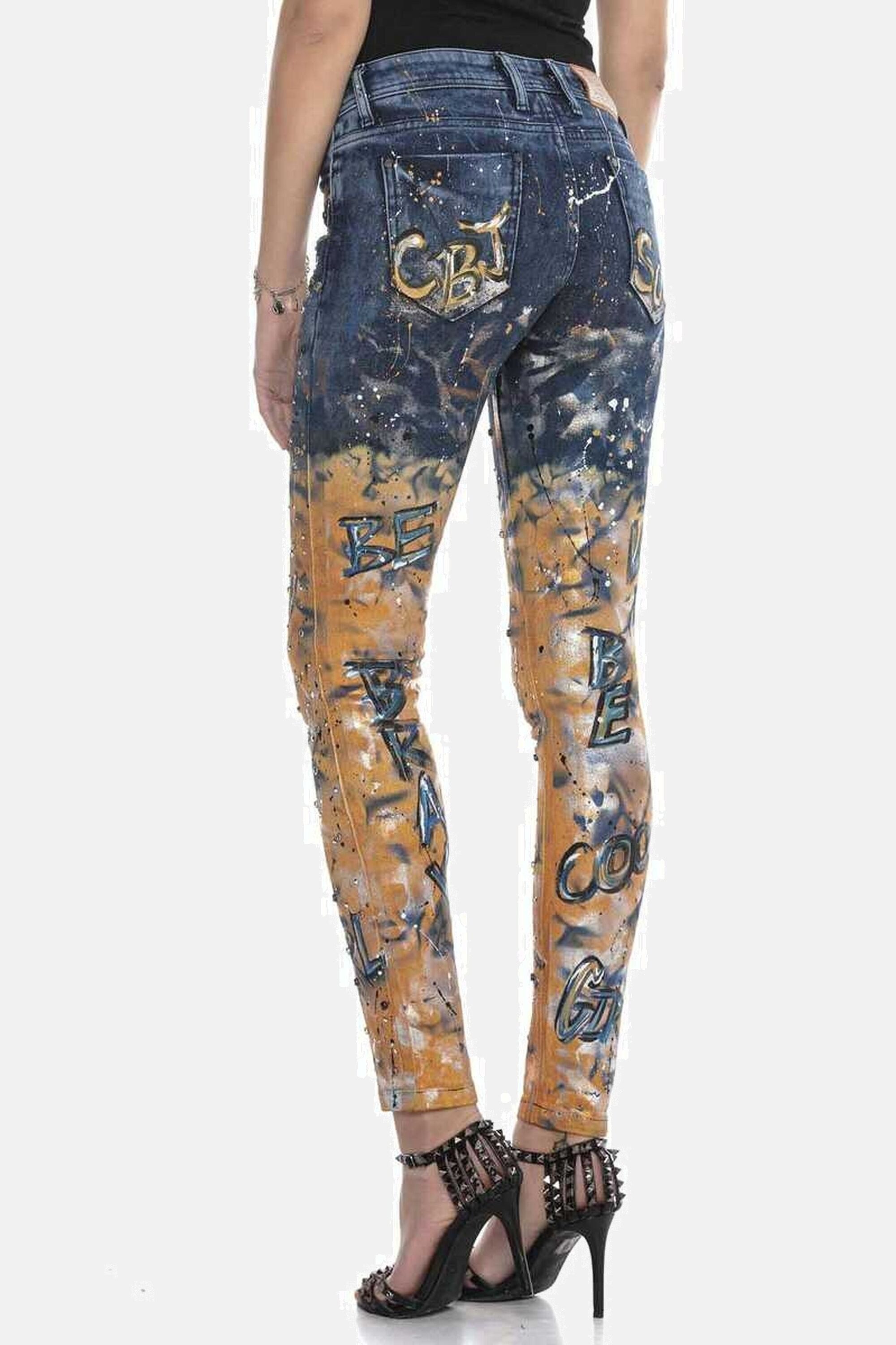 Cipo & Baxx Slim-fit-Jeans Jeans Mit coolen Schriftzügen, WD440