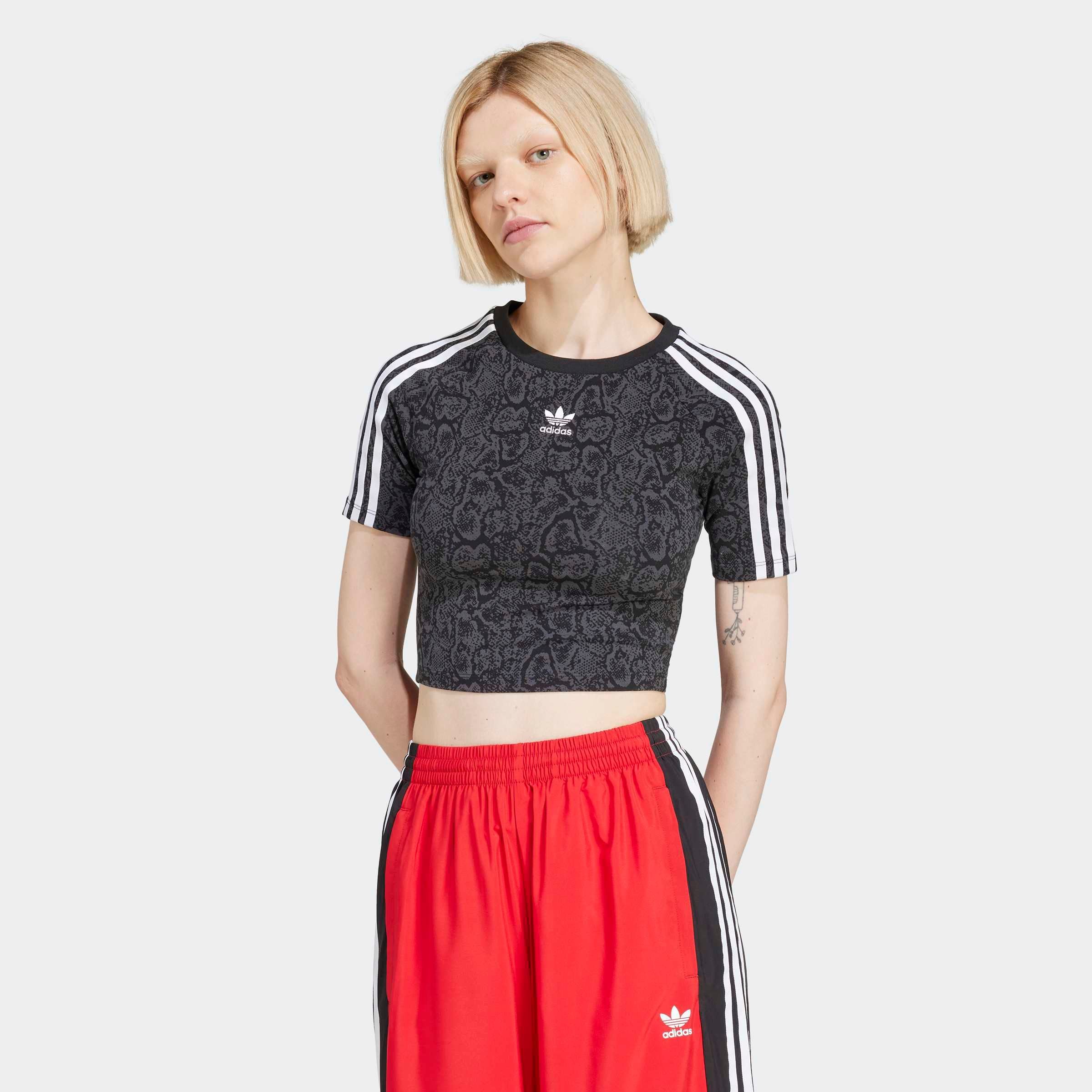 adidas Originals T-Shirt SNAKESKIN 3-STREIFEN BABY schmale Passform, kürzerer Schnitt, mit kontrastierenden 3-Streifen
