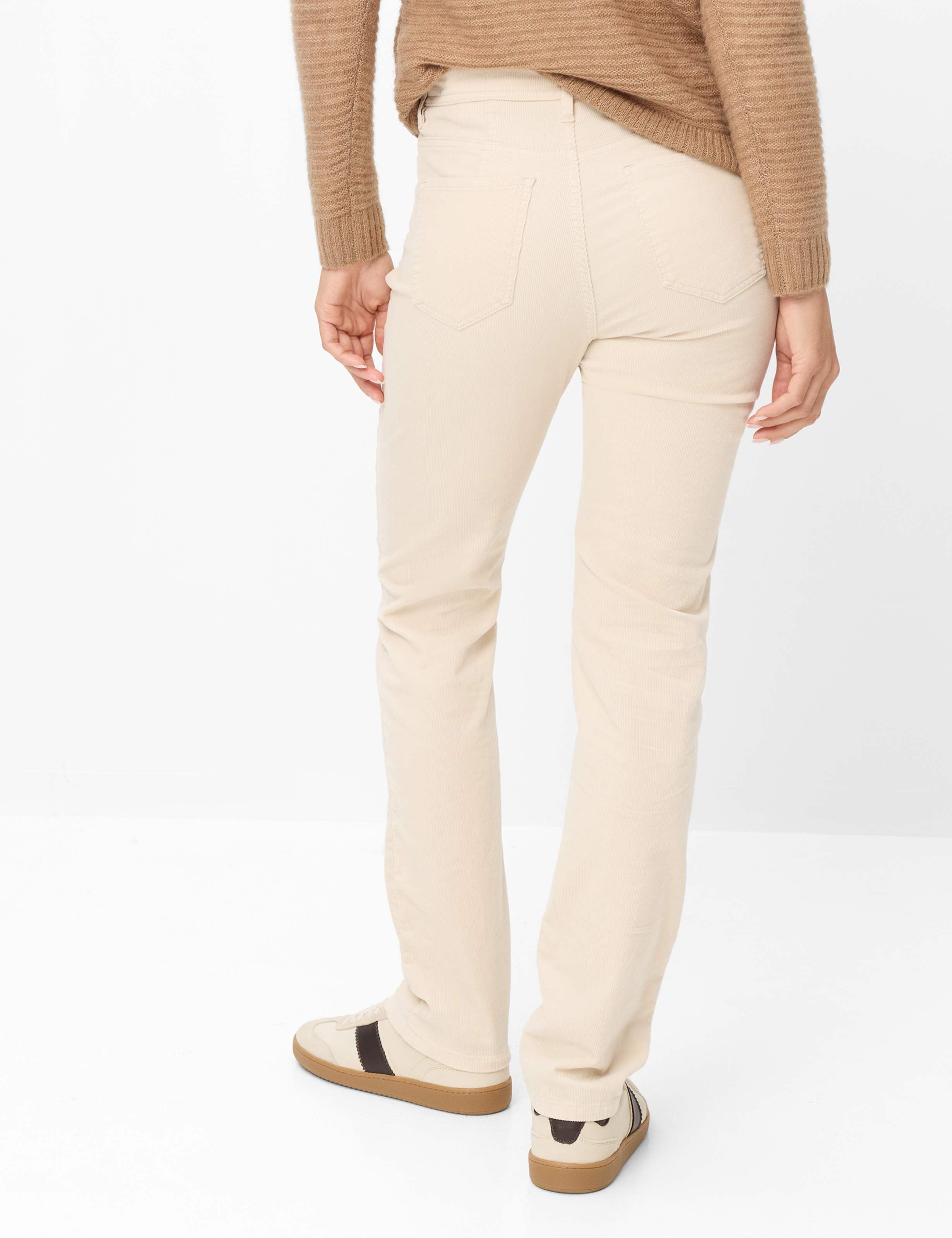 Brax 5-Pocket-Hose Style CAROLA Cord: Five-Pocket Hose im Feminine Fit – Bild 2 von 5