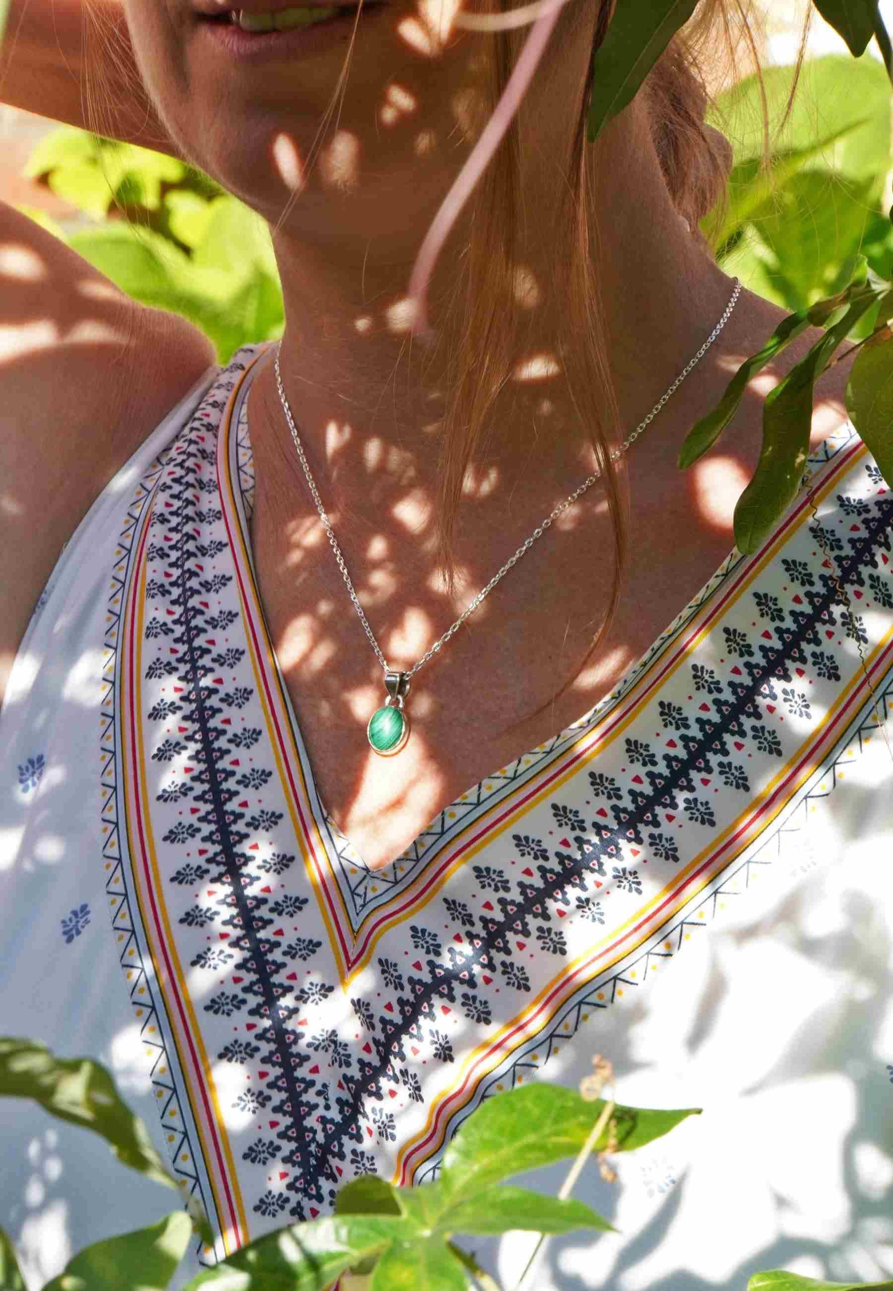 mantraroma Kette mit Anhänger SAMA oval aus 925 Silber mit Malachit (Ketten günstig online kaufen