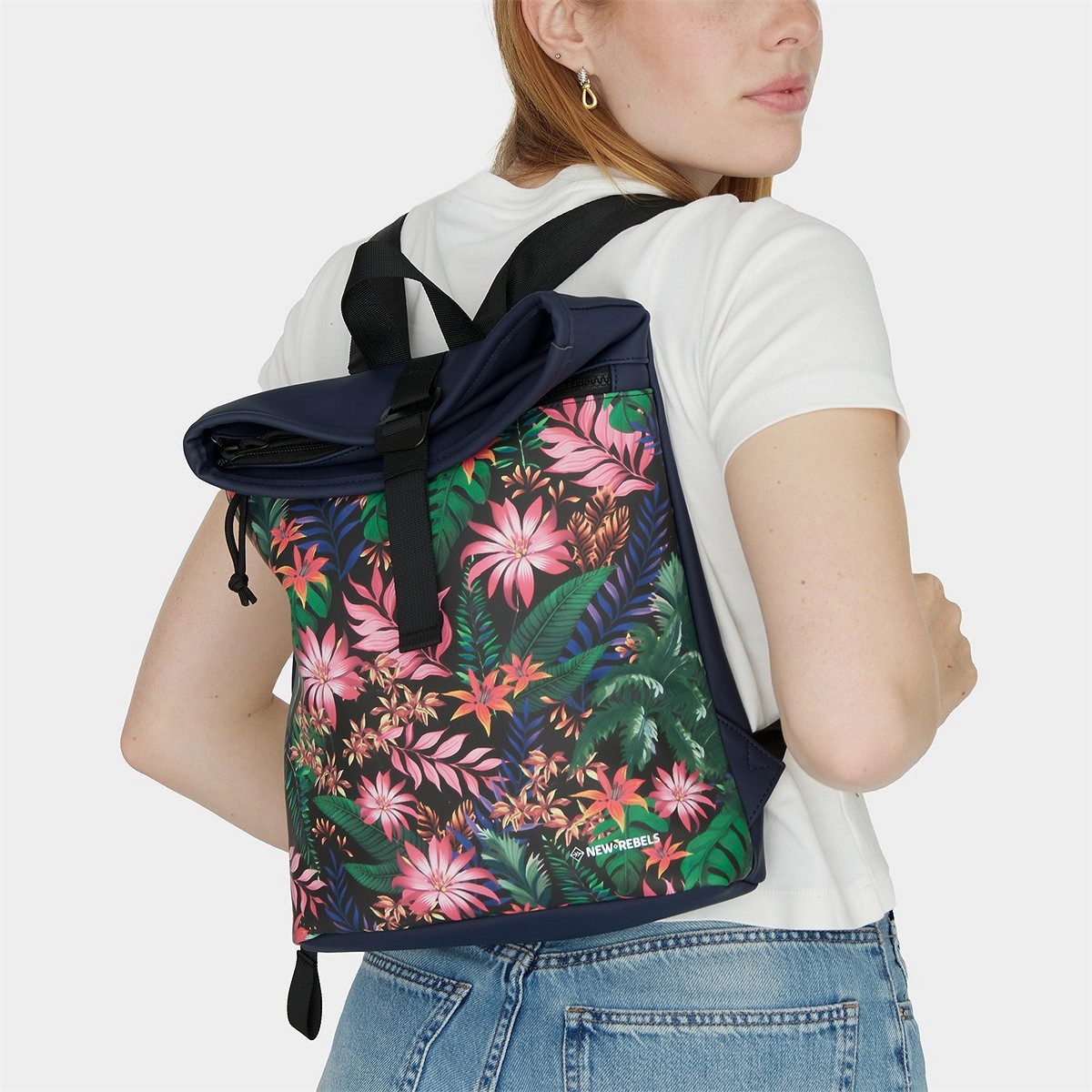 NEW REBELS Cityrucksack kleiner Roll Up RollTop Kurier Rucksack Mart Los Angeles, wasserabweisendes Planenmaterial, Flowerpower