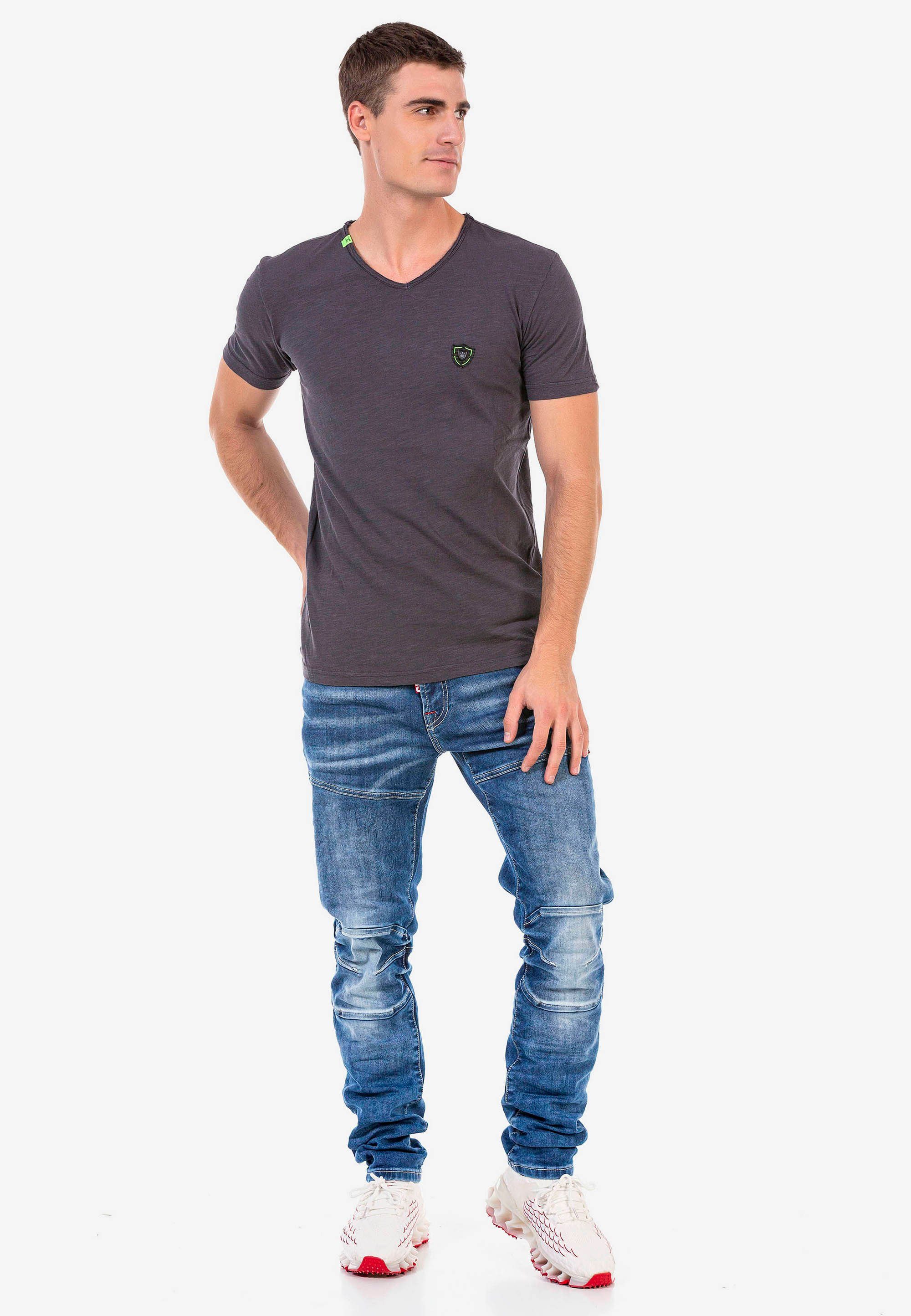 trendigen Ziernähten mit Cipo Baxx Straight-Jeans &