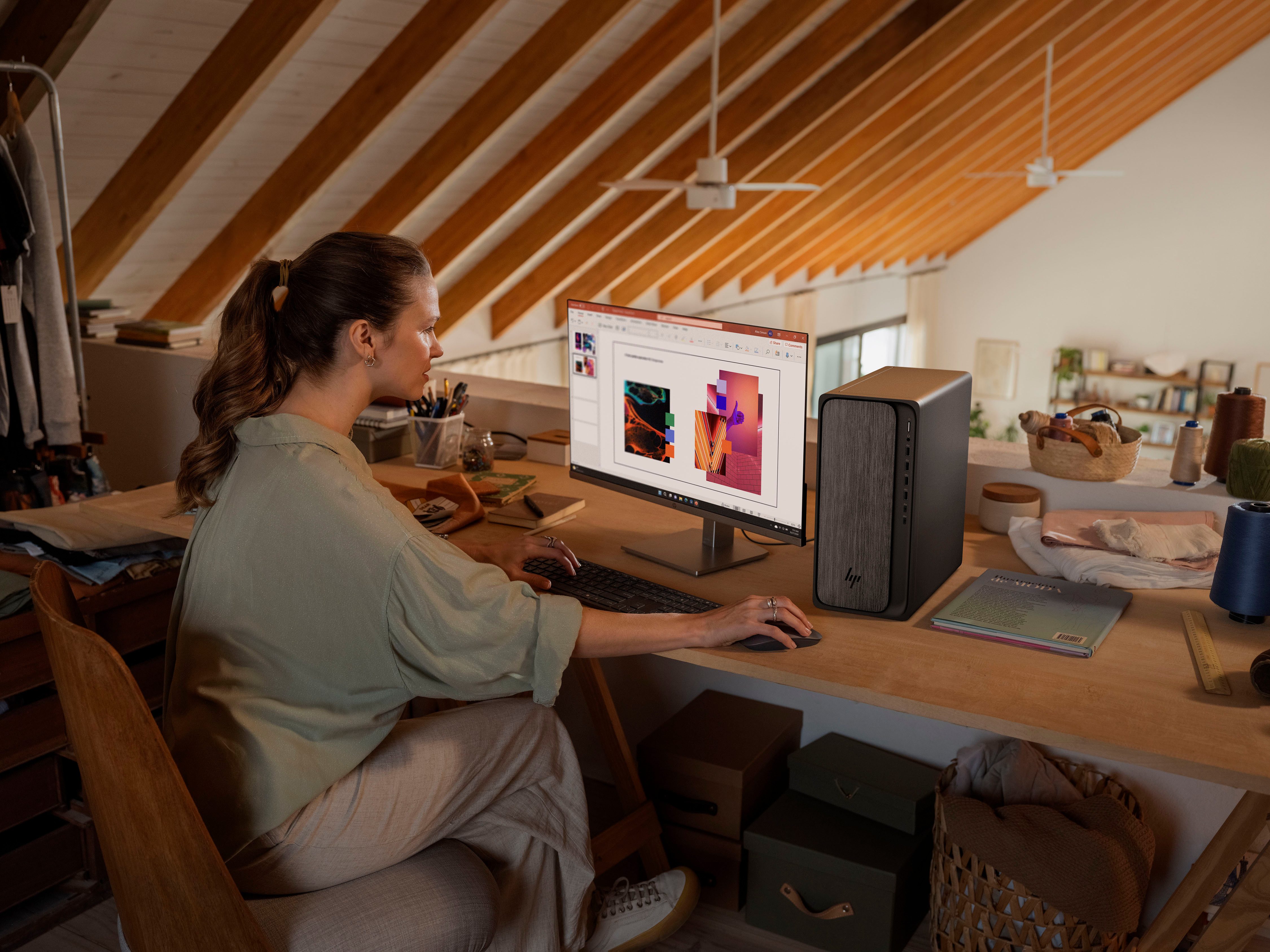 HP M02-0072ng PC (AMD Ryzen 7 8700G, Radeon Graphics, 16 GB RAM, 1000 GB SSD, Luftkühlung)