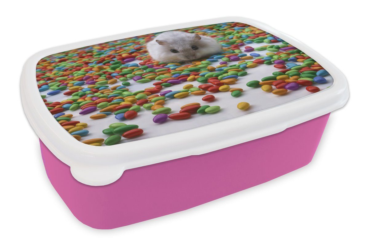 MuchoWow Lunchbox Hamster zwischen den bunten Bonbons, Kunststoff, (2-tlg), Brotbox für Erwachsene, Brotdose Kinder, Snackbox, Mädchen, Kunststoff rosa