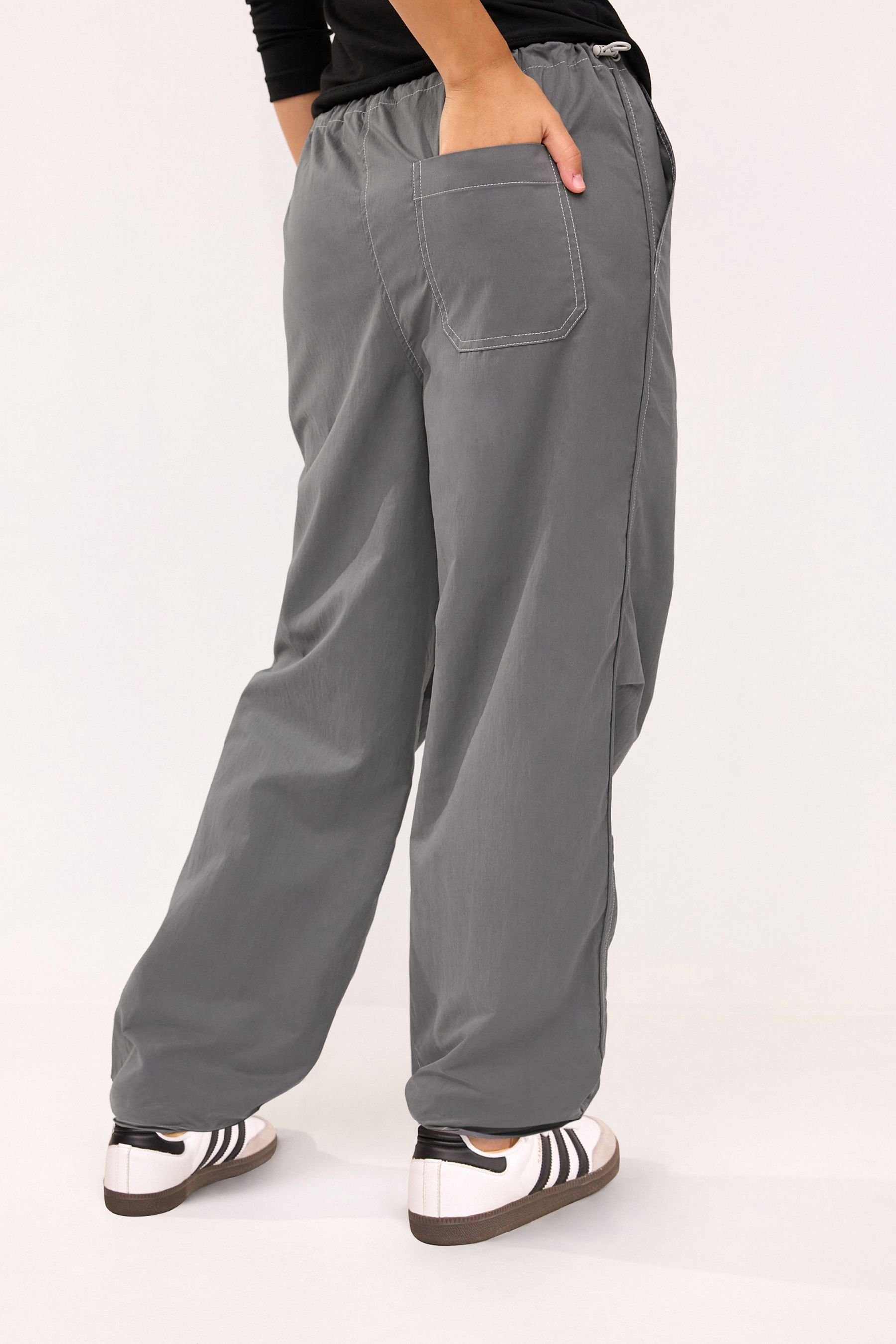 Next Cargohose Parachute-Cargohose ohne Bundfalten (1-tlg) günstig online kaufen