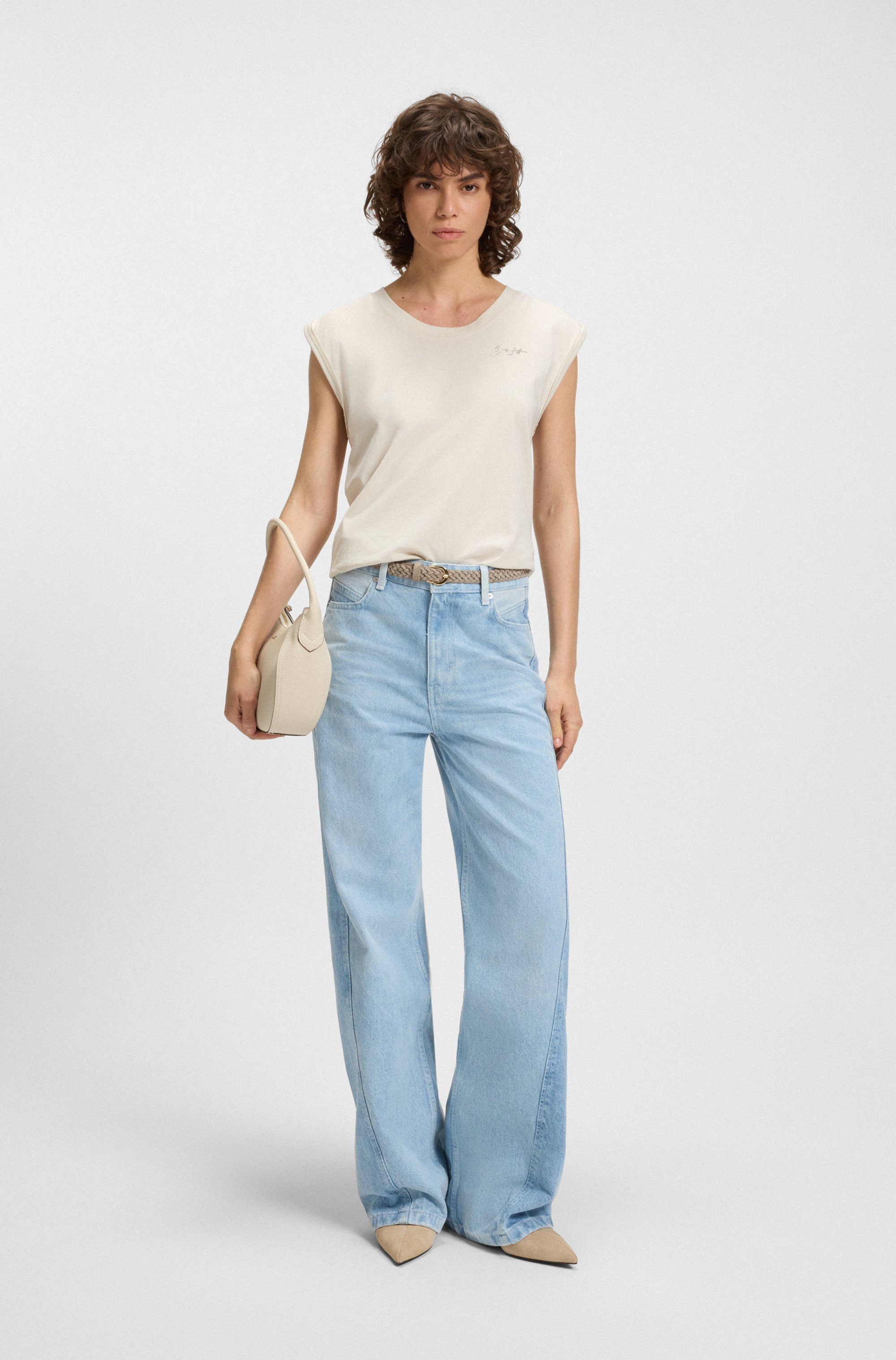 BOSS ORANGE Rundhalsshirt Elai Premium Damenmode im Relaxed Fit, ärmellos