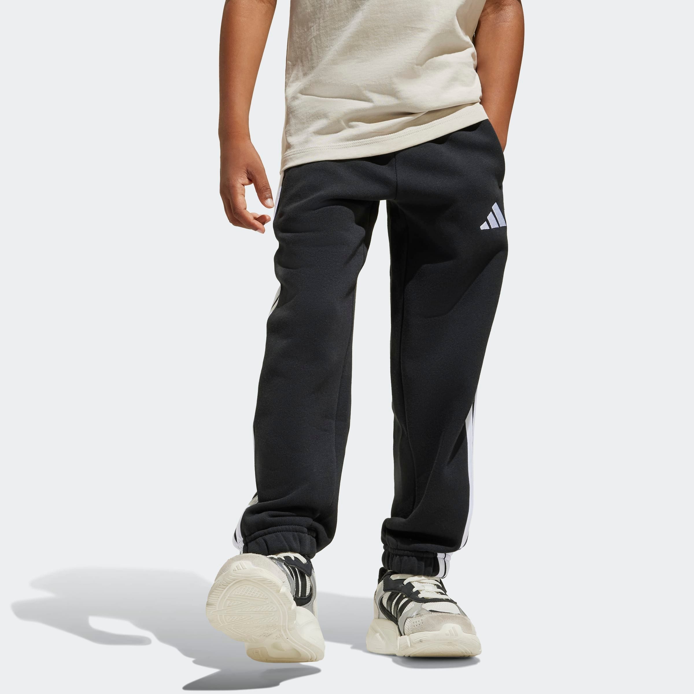 adidas Sportswear Sporthose ESSENTIALS KIDS sportlicher Stil, für Kinder, aus Baumwolle und Polyester