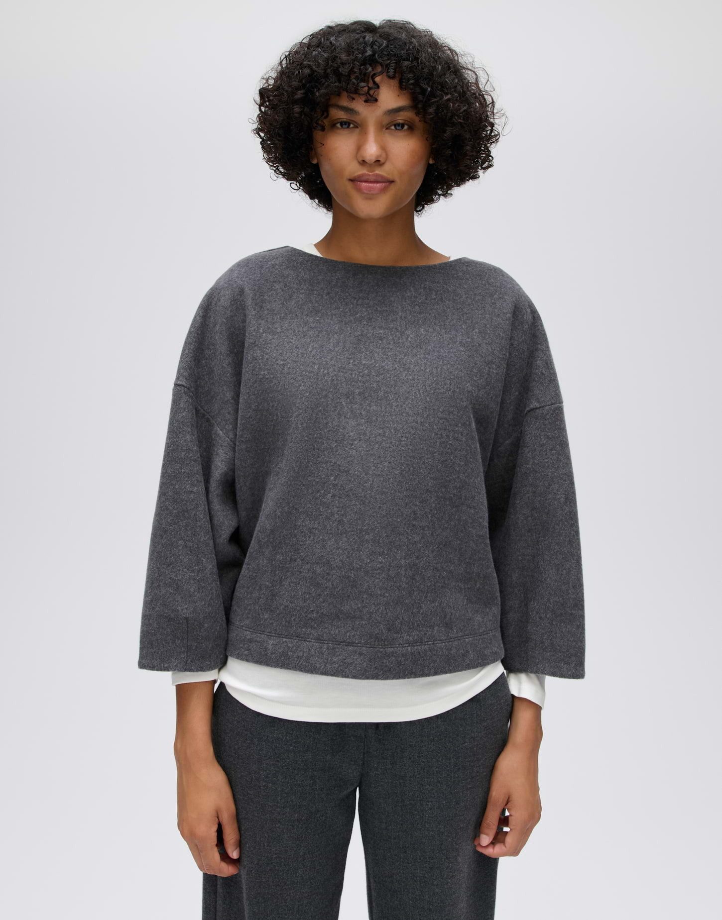 OPUS Sweatshirt Gussi aus weicher Sweatware Weite O-Form mit 3/4-Ärmeln und weitem Rundhalsausschnitt