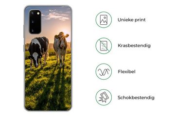 MuchoWow Handyhülle Kühe - Sonne - Gras - Tiere - Bauernhof, Phone Case, Handyhülle Samsung Galaxy S20, Silikon, Schutzhülle