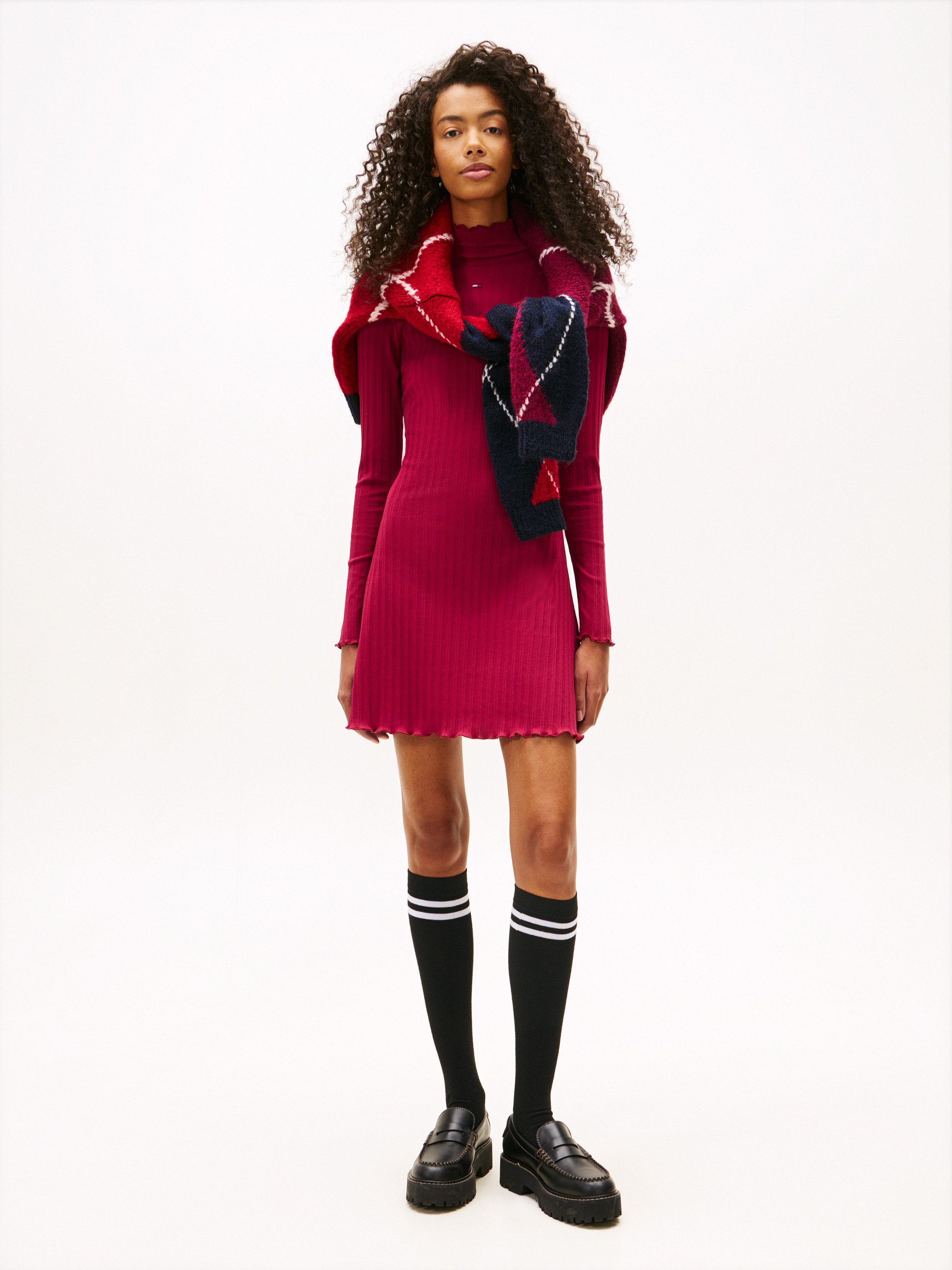 Tommy Jeans A-Linien-Kleid TJW F&F RIB LETTUCE EDGE DRESS in gerippter Struktur