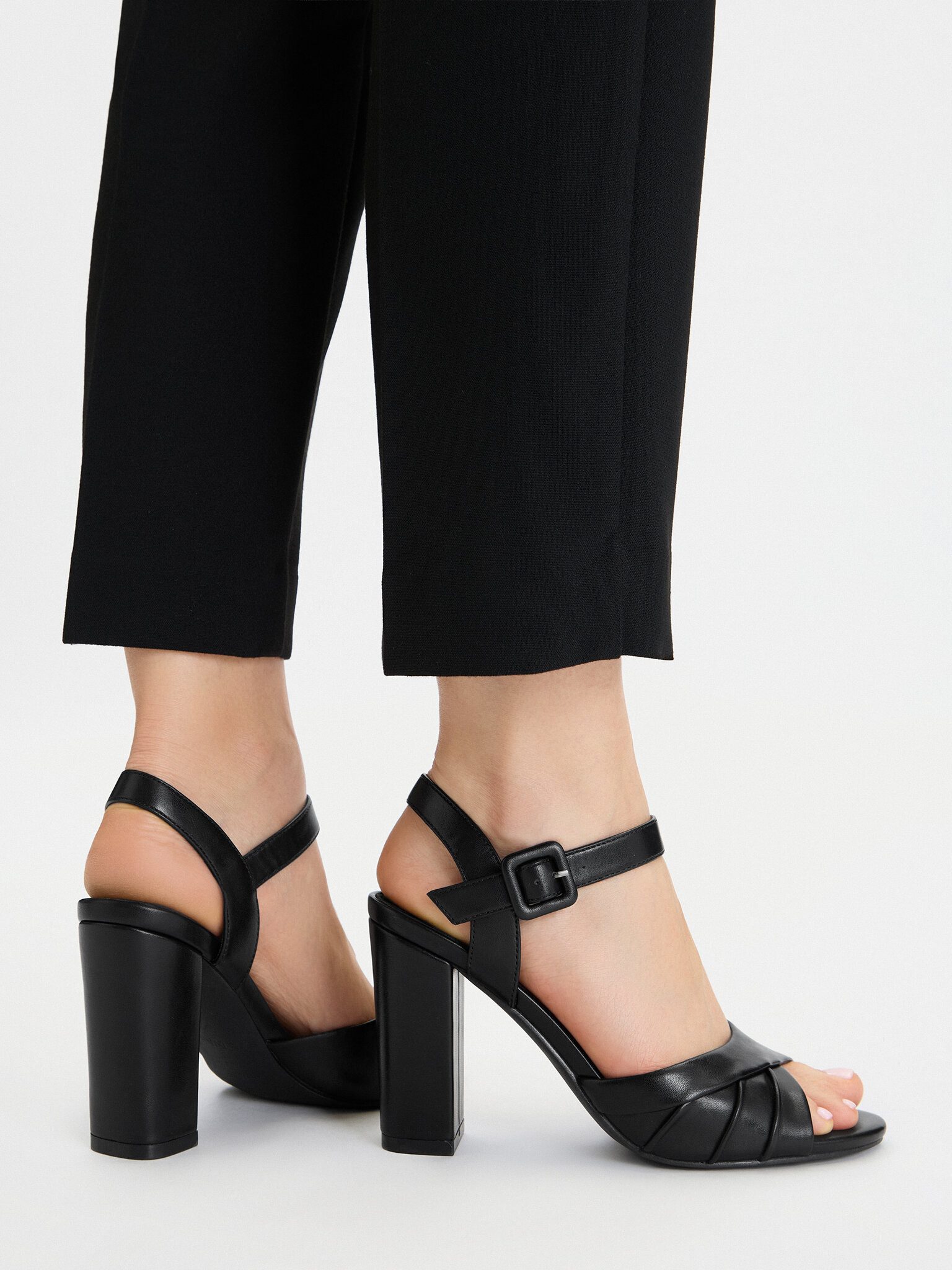 Jenny Jenny Frauensandalen Schwarz JENNY-CEO O230725-4 Schwarz Sandale