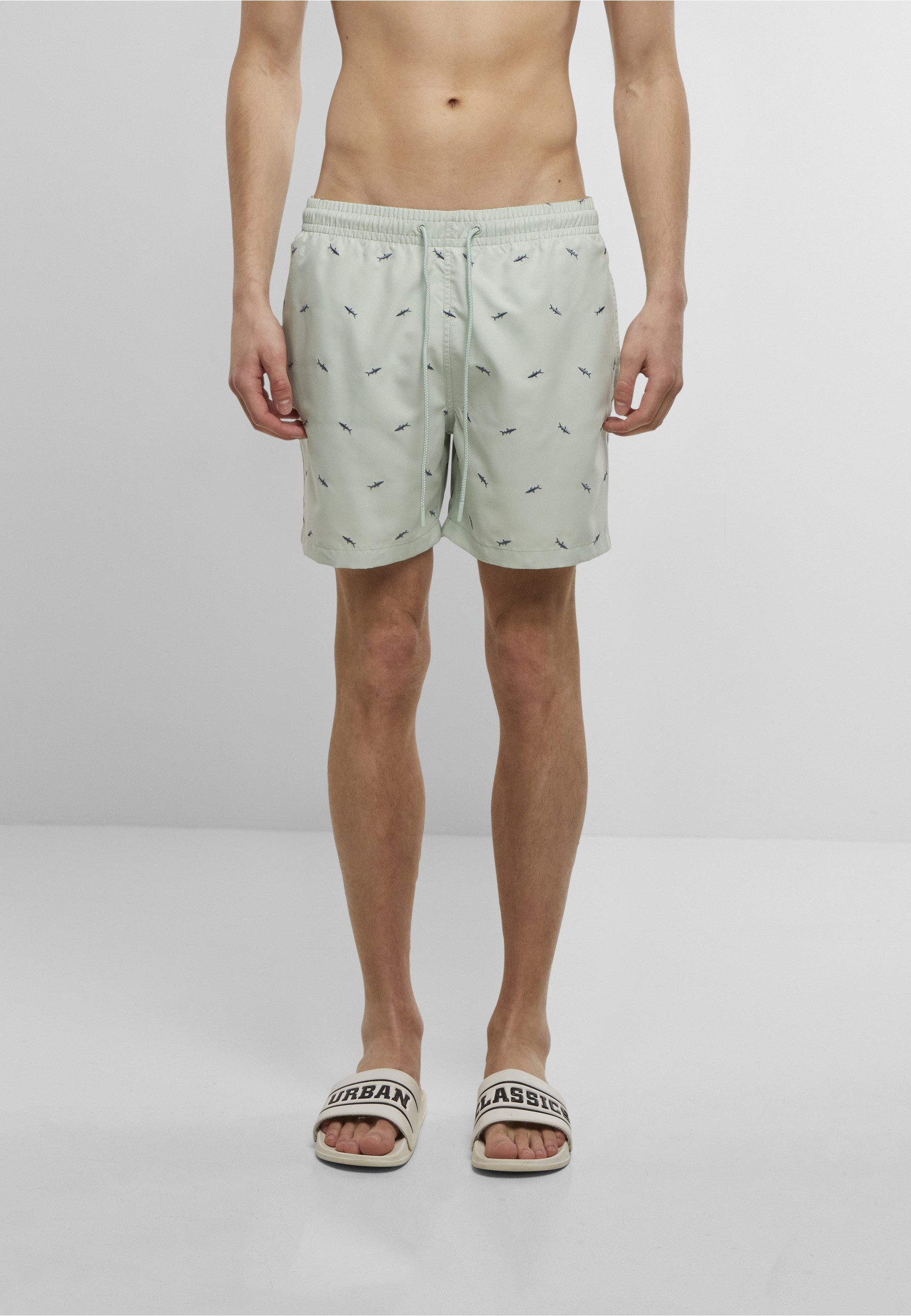 URBAN CLASSICS Badeshorts Urban Classics Herren Embroidery Swim Shorts