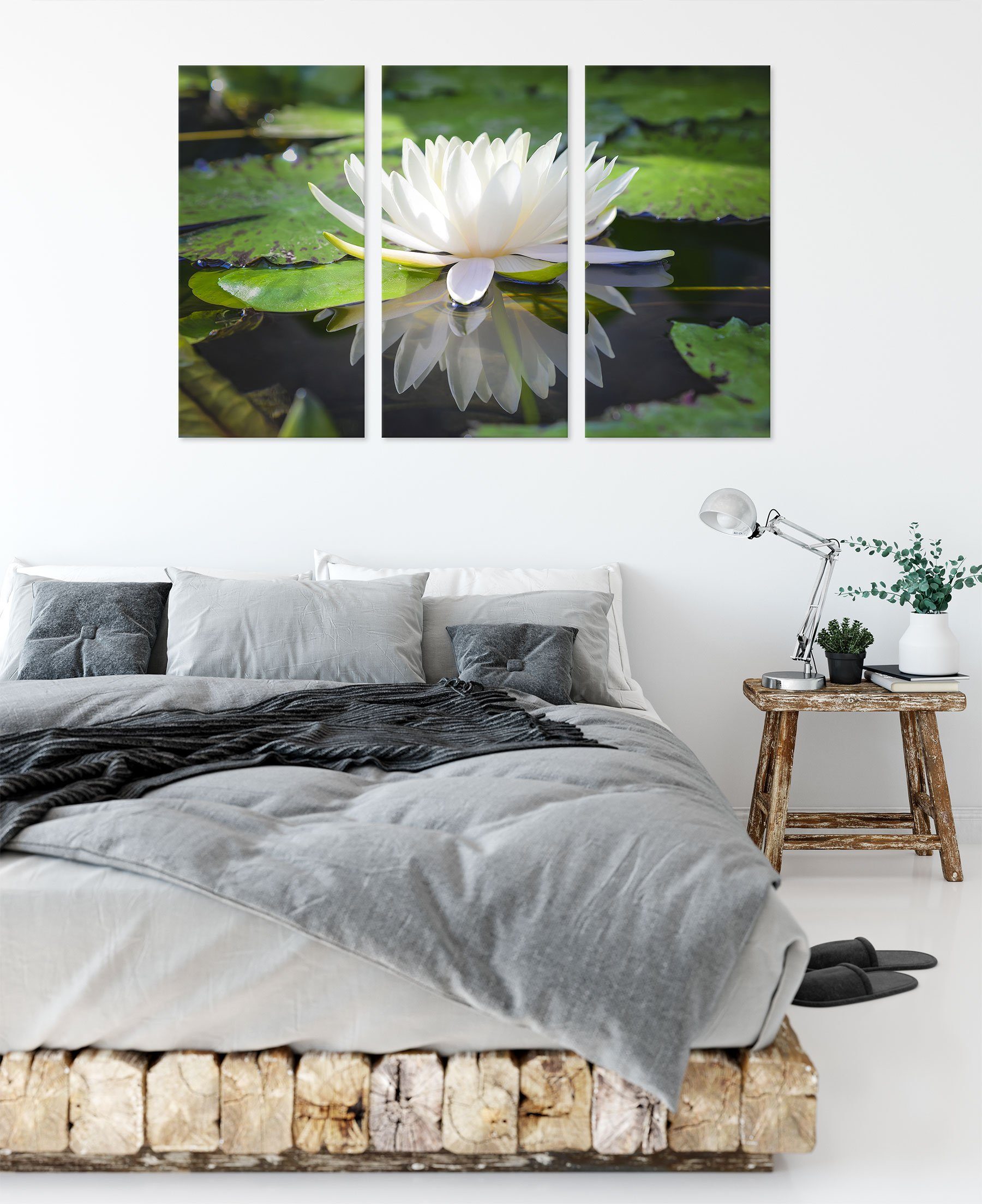 St), Weiße im (1 Lotusblume Wasser 3Teiler Weiße im bespannt, Wasser, inkl. Leinwandbild fertig Leinwandbild Zackenaufhänger Lotusblume Pixxprint (120x80cm)