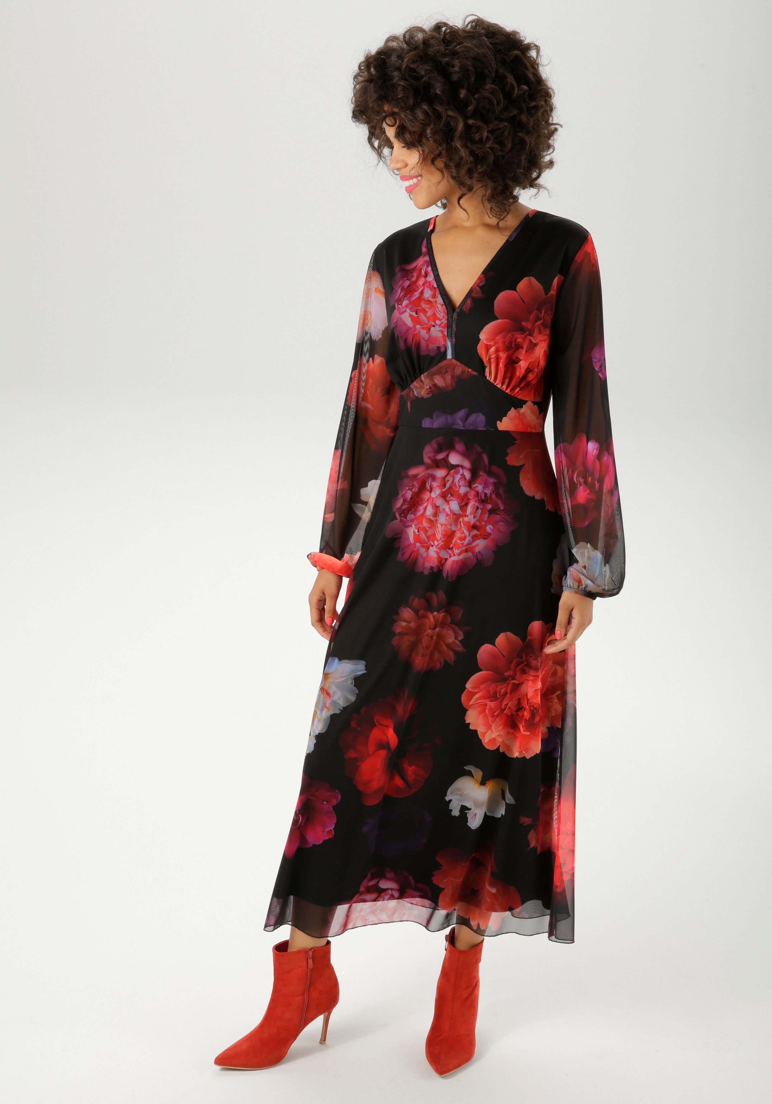 Aniston CASUAL Maxikleid mit farbenfrohen, großflächigen Blüten bedruckt günstig online kaufen