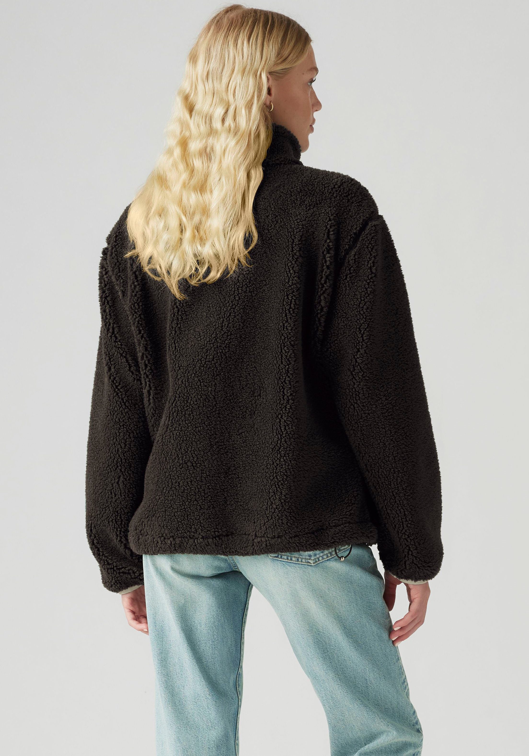 Levi's® Plüschjacke LSE_VALLEY SHERPA JACKET mit kontrastfarbenen Details und Tunnelzug, wärmend, Übergangsjacke