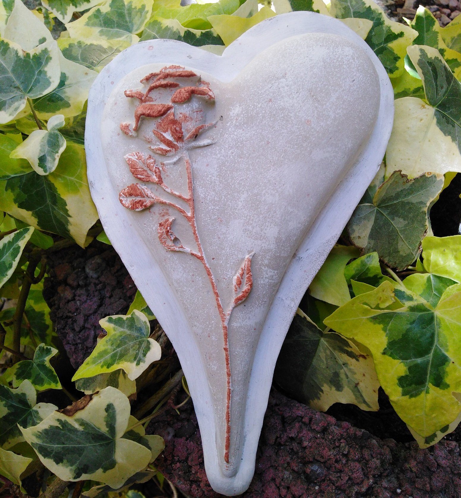Radami Gartenfigur 3D Grabherz Herz m. Rose Trauerherz Weiß asym.
