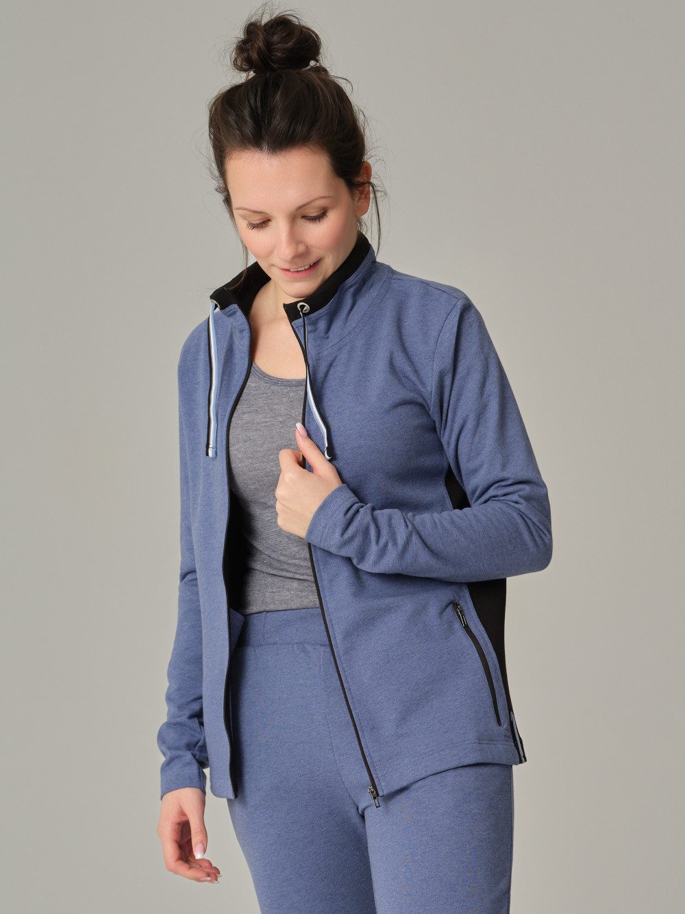 Sweatjacke mit Stehkragen