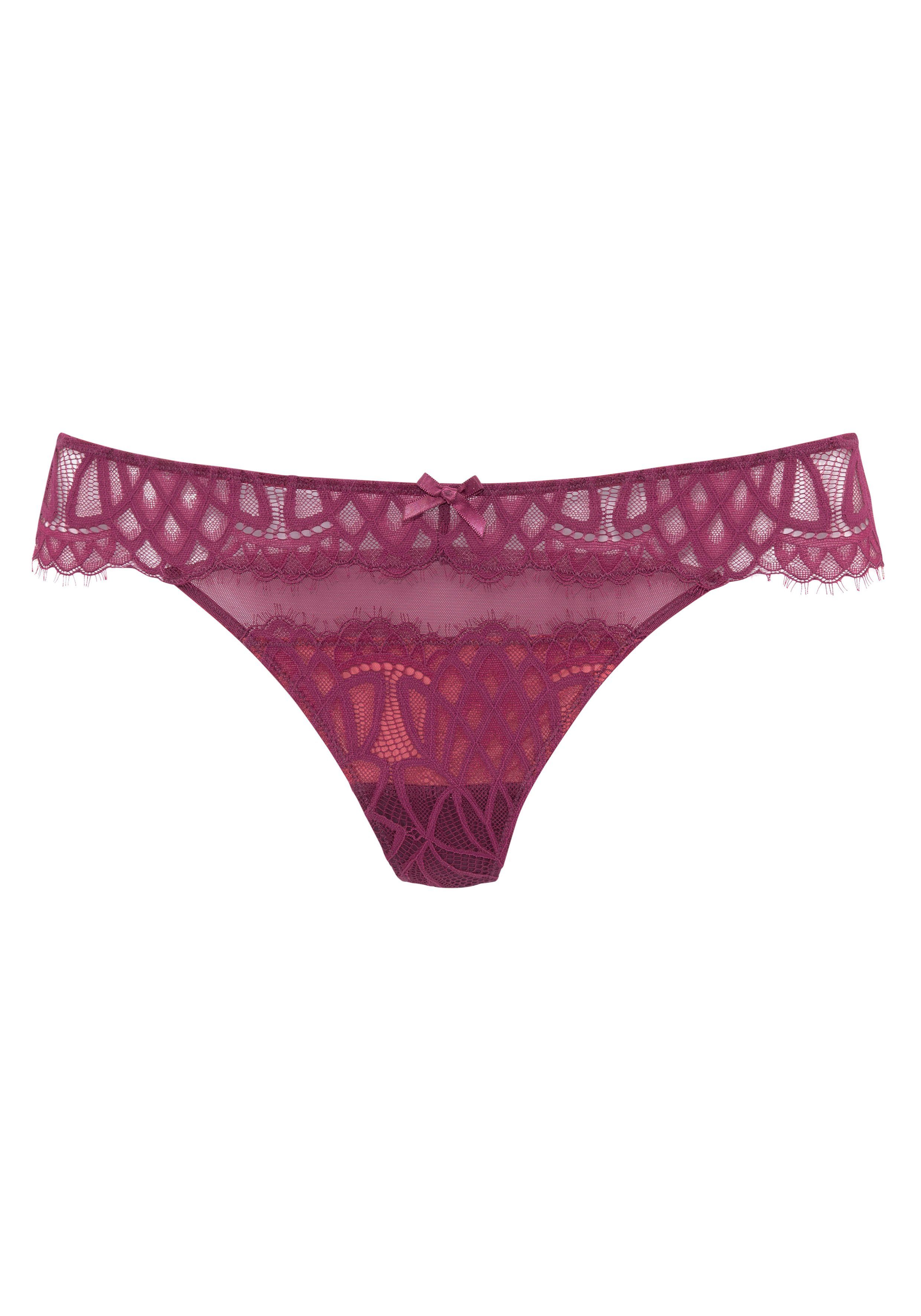 LASCANA String LASCANA String aus transparenter sangria-rot aus anteilig Material dezent recyceltem Spitze