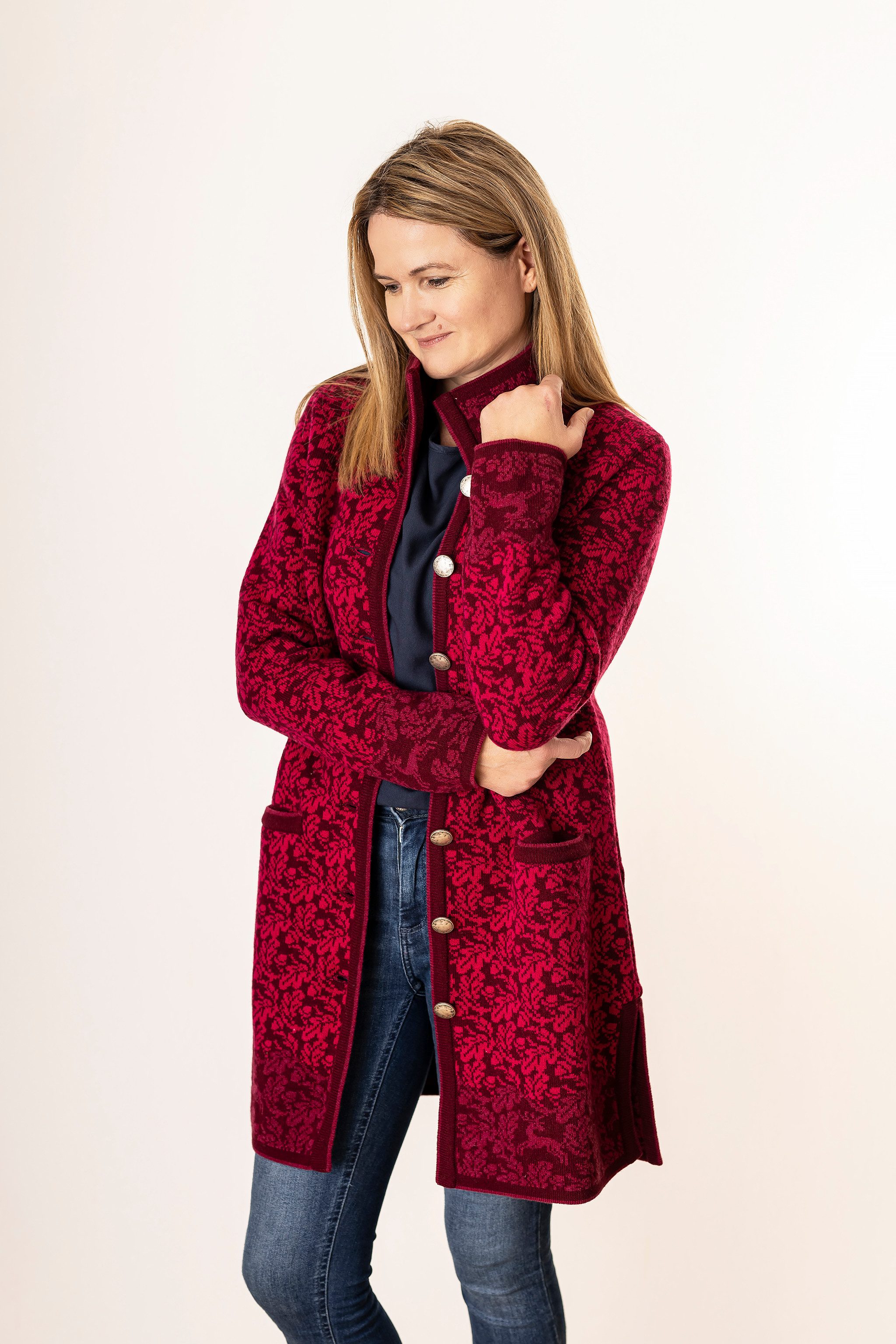 Pezzo D'oro Strickmantel Gehrock aus Merinowolle in Bordeaux mit Pink,herge günstig online kaufen