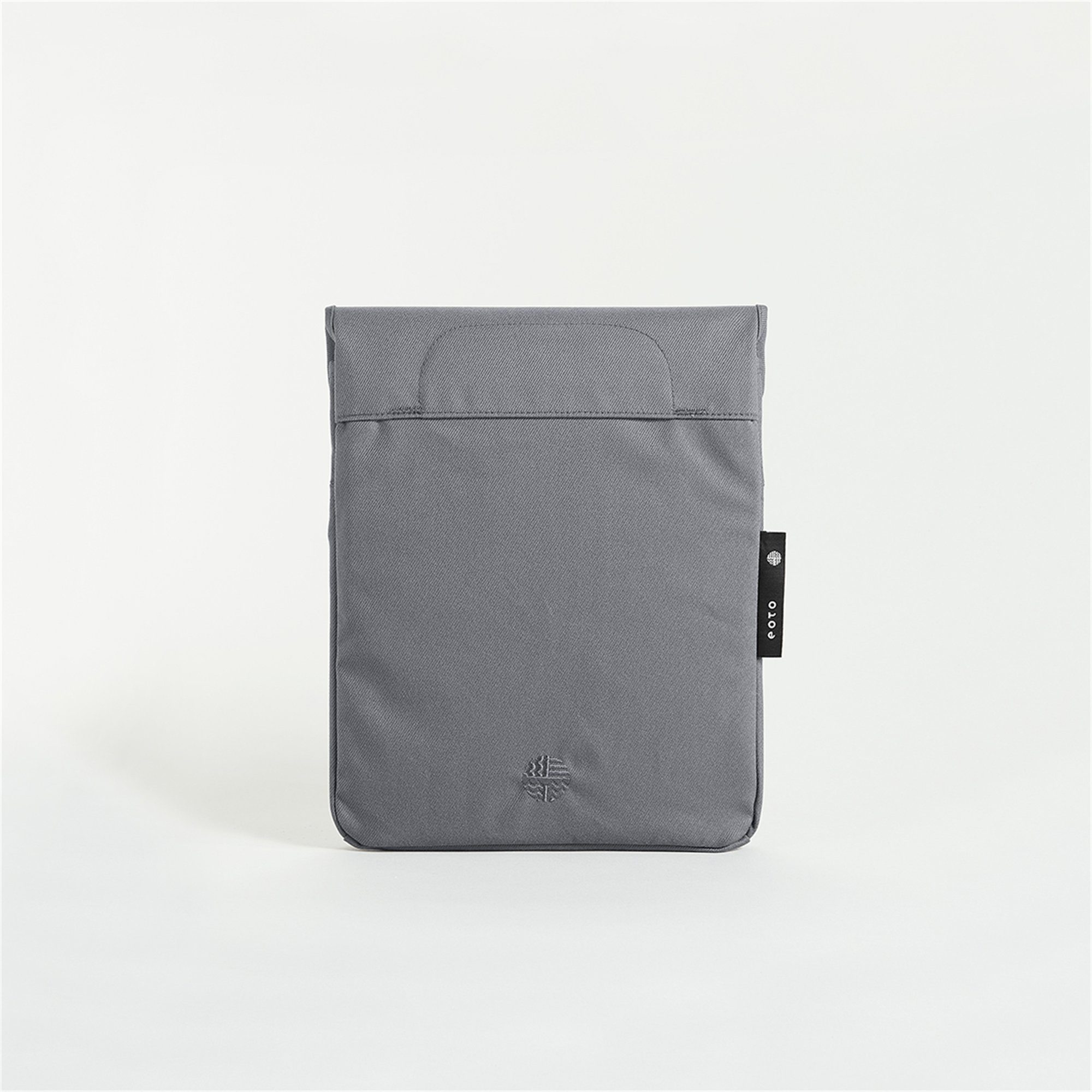 eoto Laptoptasche nachhaltig 12", M, bis Grau ROAM:OFFICE