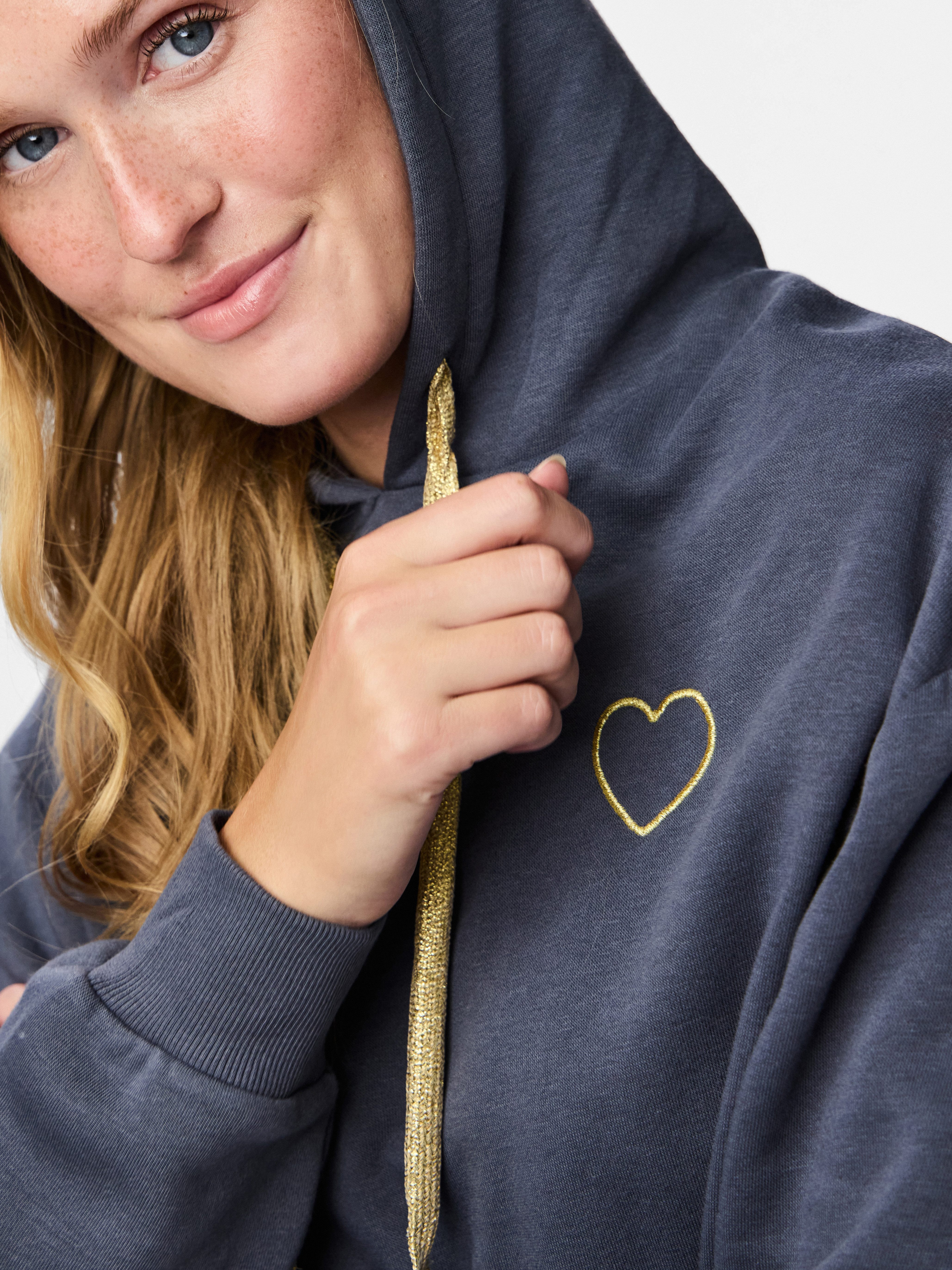 pieces Kapuzensweatshirt PCCHILLI LS HEART HOODIE NOOS BC günstig online kaufen
