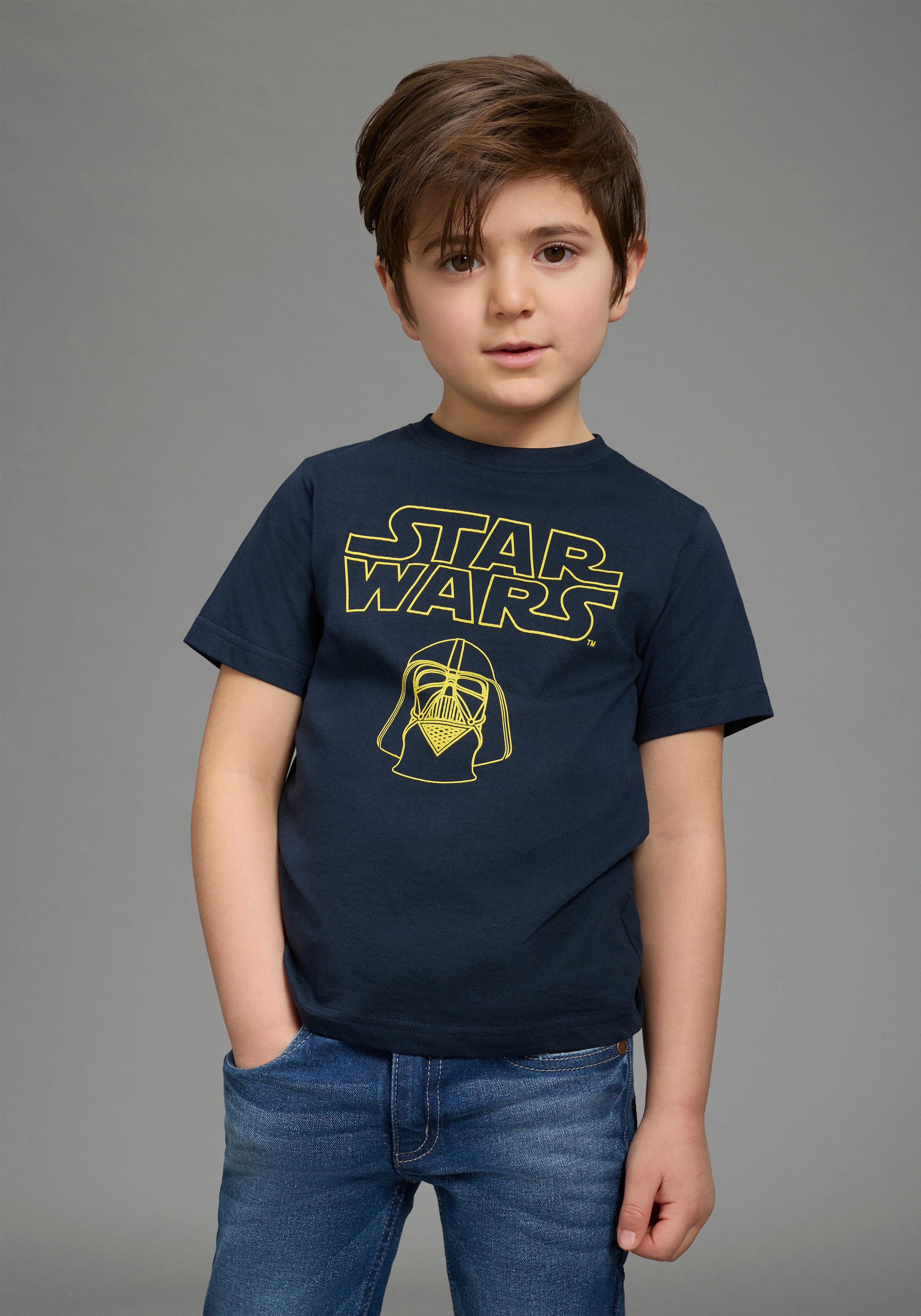 KIDSWORLD T-Shirt STAR WARS: DARTH VADER - Disney Shirt DARTH VADER Shirt. Kurzarm, mit modischem Druck, aus Baumwolle