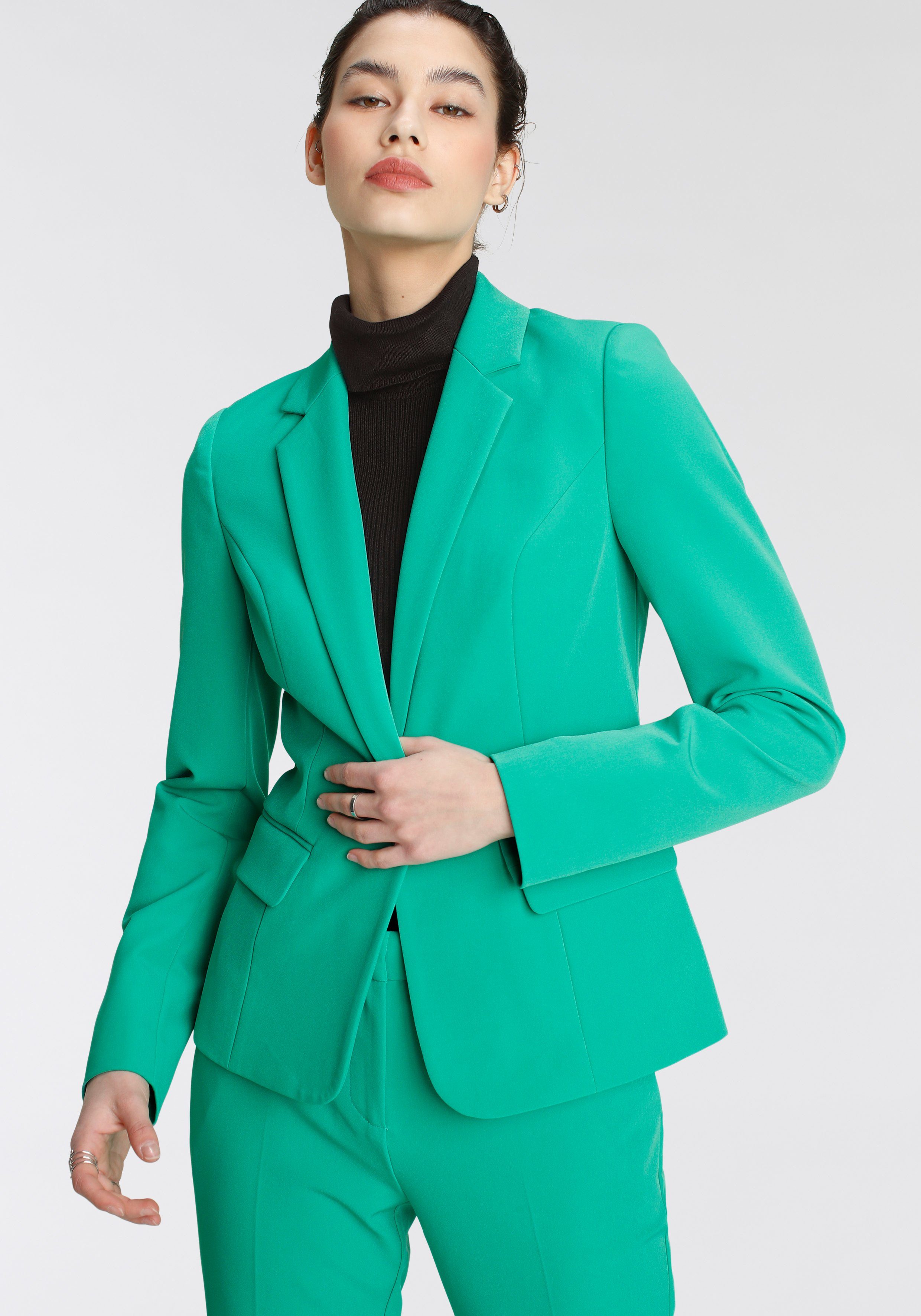 Tamaris Kurzblazer in Trendfarben grün (Blazer aus nachhaltigem Material)