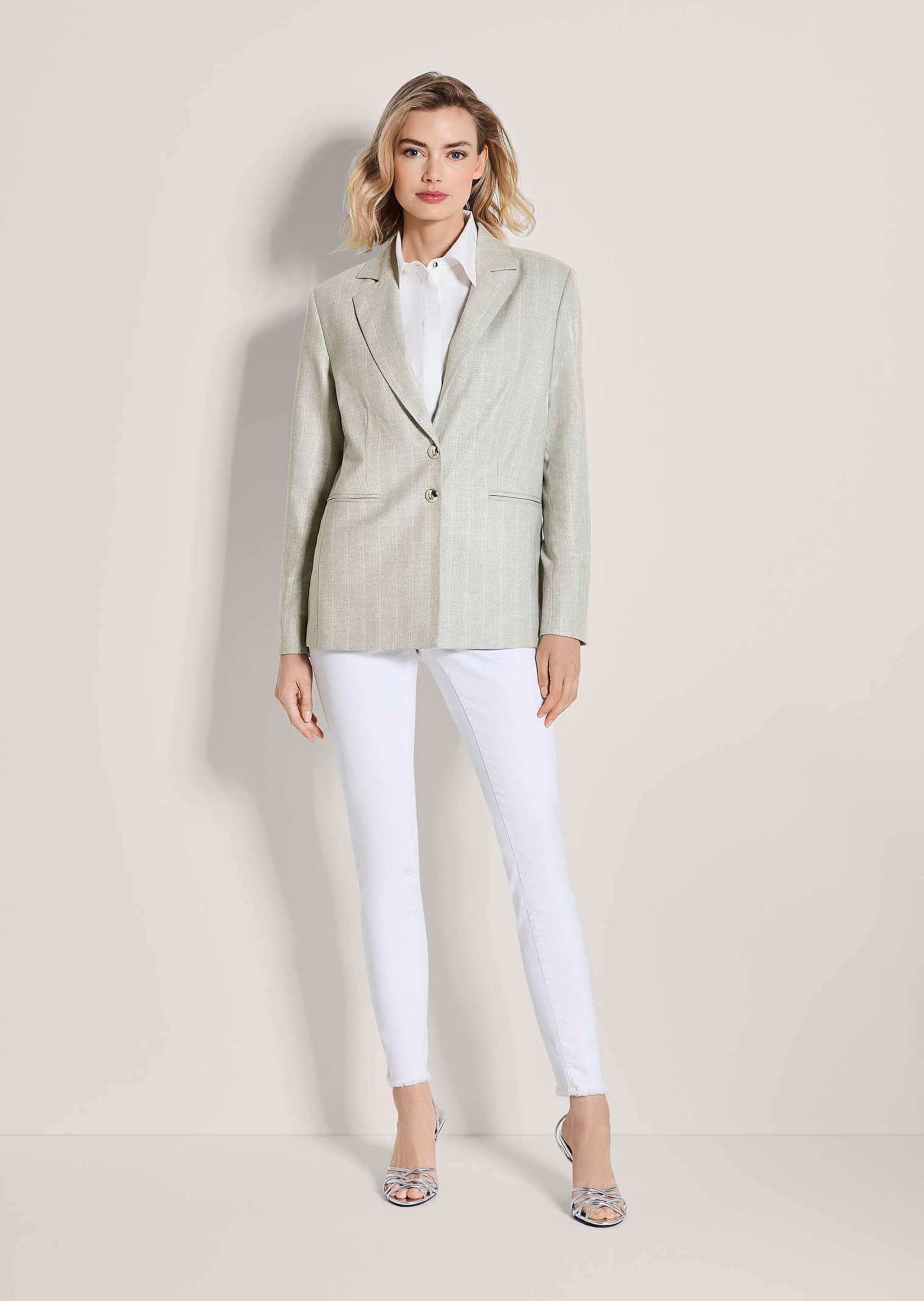 MADELEINE Kurzblazer Eleganter Einreiher mit Nadelstreifen Longblazer mit Reverskragen, Knopfverschluss, Taschen und Langarm