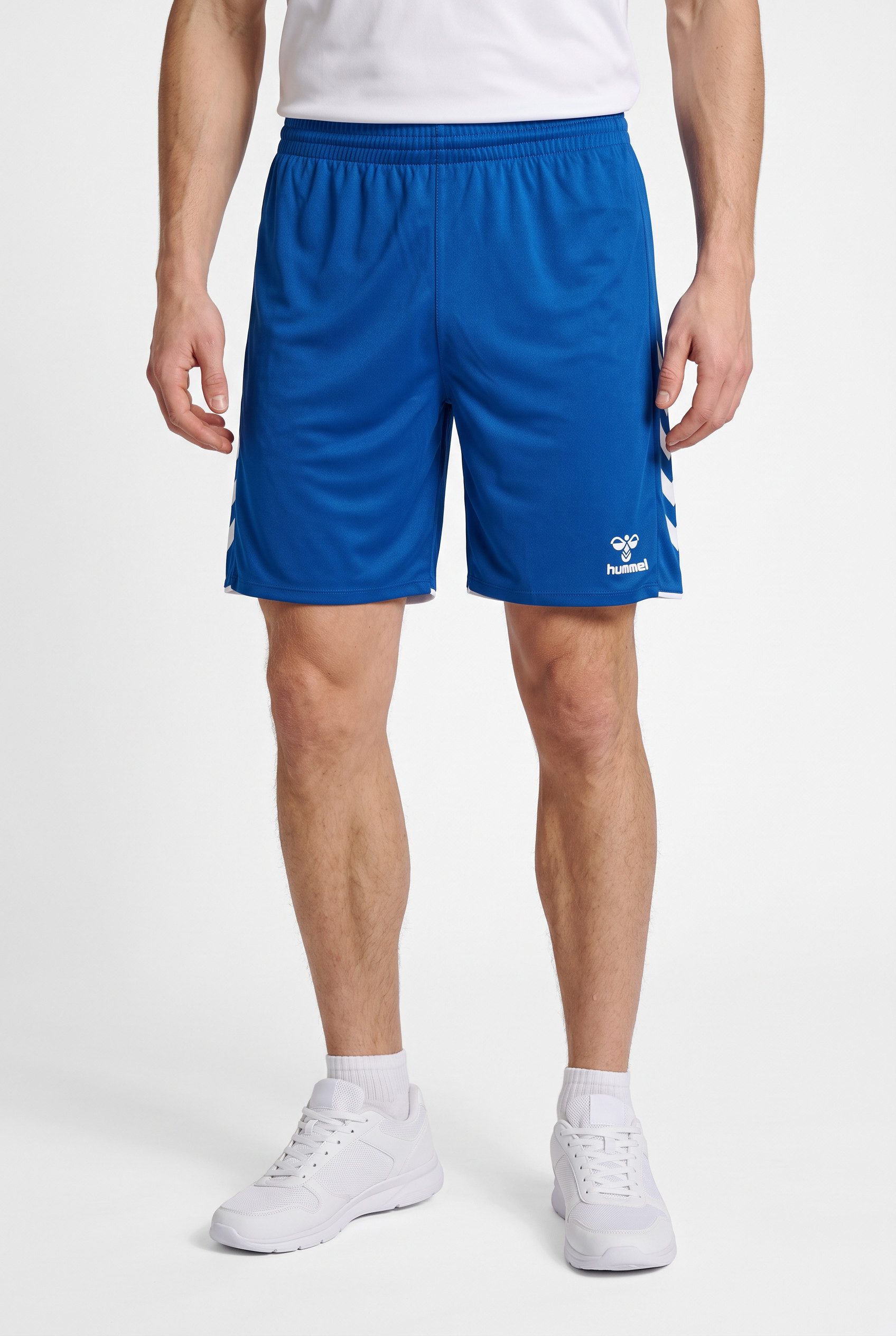 hummel Trainingsshorts HMLCORE 2.0 SHORTS mit Seitentaschen, schnelltrocknend, atmungsaktiv, aus Interlock-Stoff