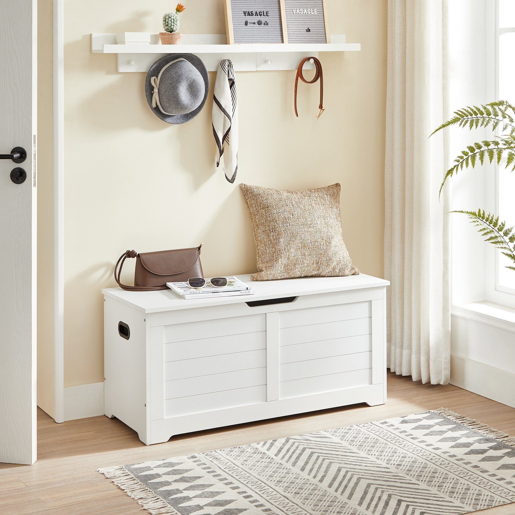 VASAGLE Sitzbank Schuhbank mit Stauraum, Sitztruhe mit 2 Sicherheitsscharnieren, Landhausstil, 40 x 100 x 46 cm, für Flur, Schlafzimmer, Wohnzimmer – Bild 3 von 5