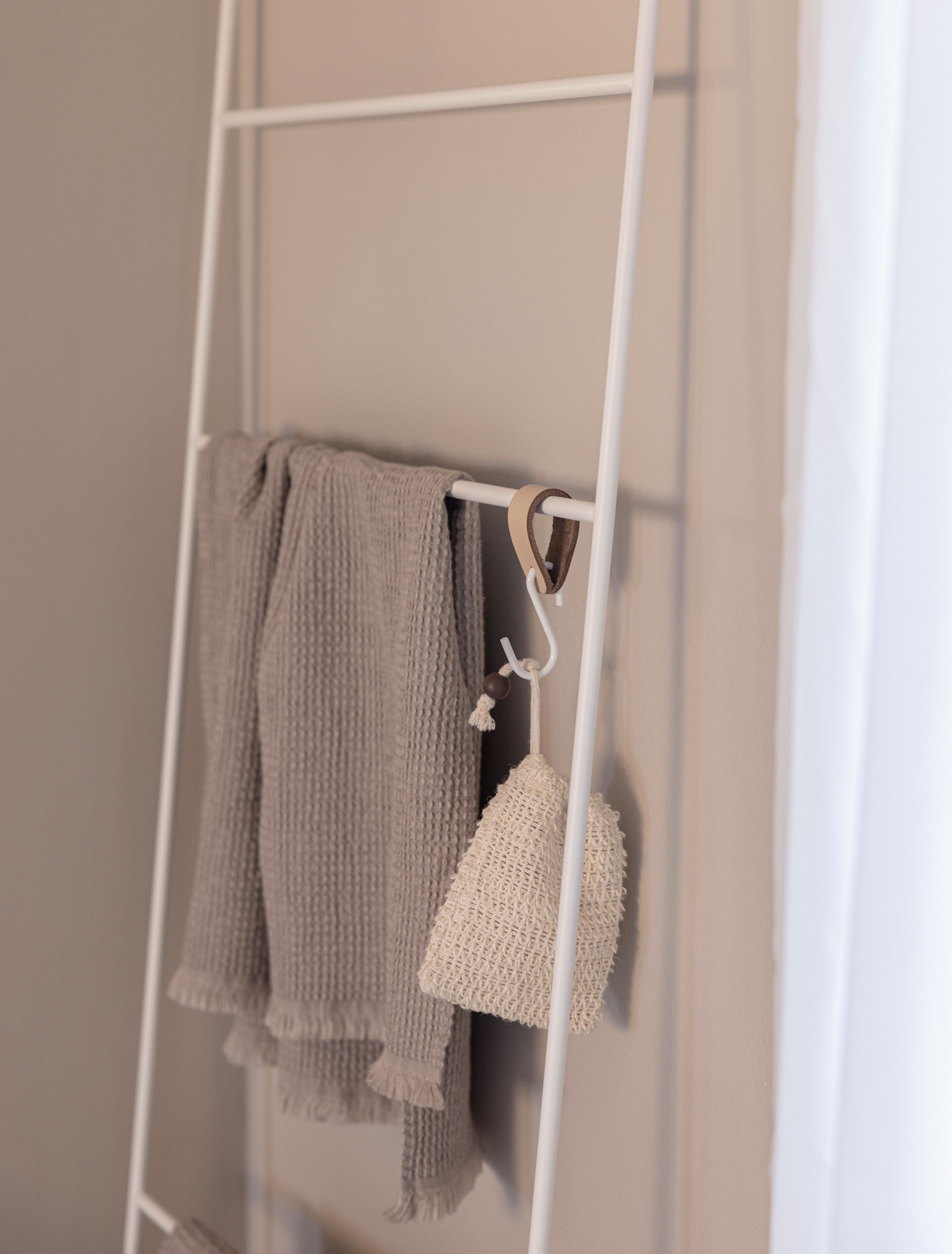 Metallbude Handtuchleiter ESTINA, Handtuchständer, Handtuchhalter, Keine Montage erforderlich