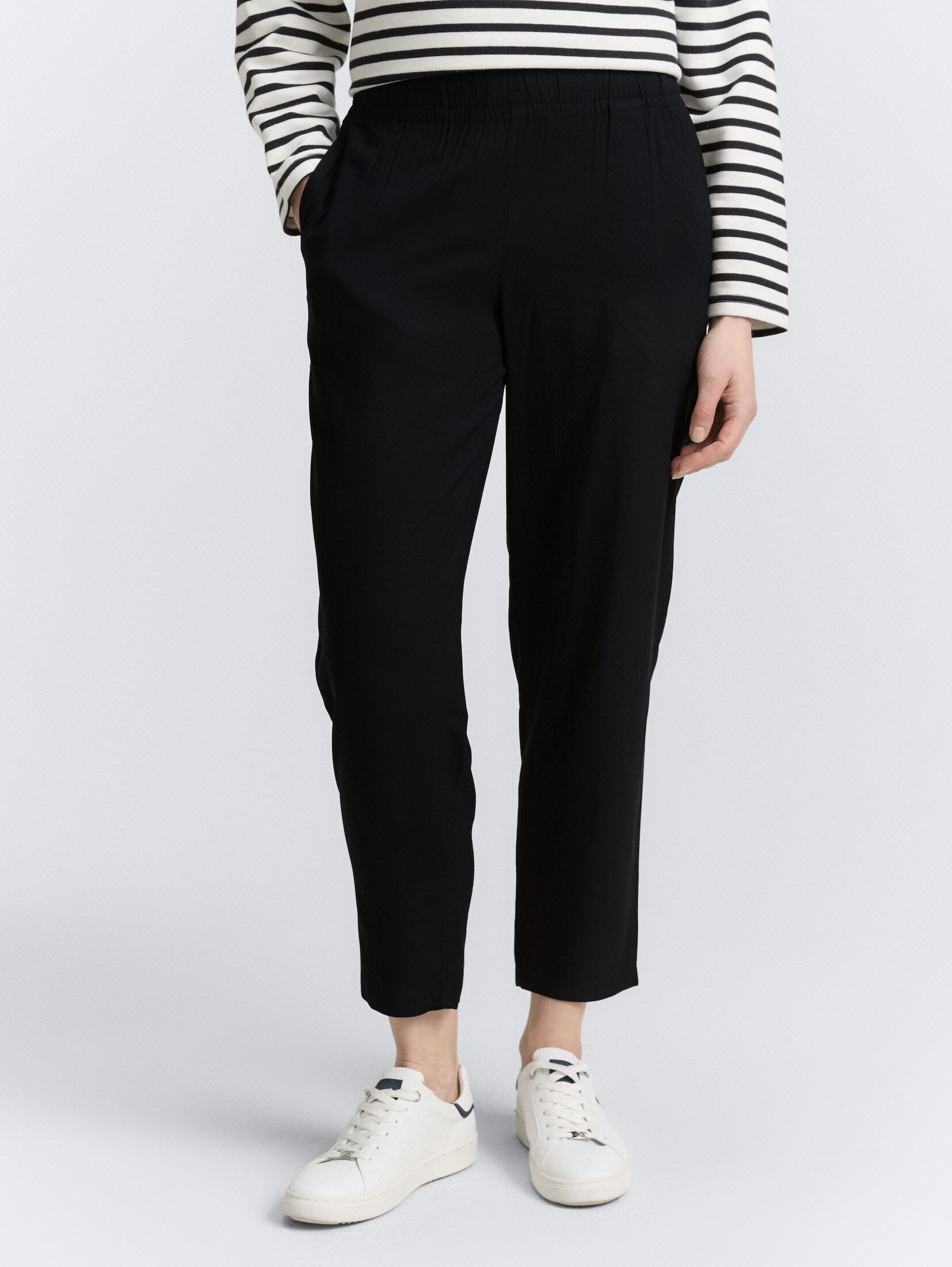 7/8-Hose Loose Slim Hose