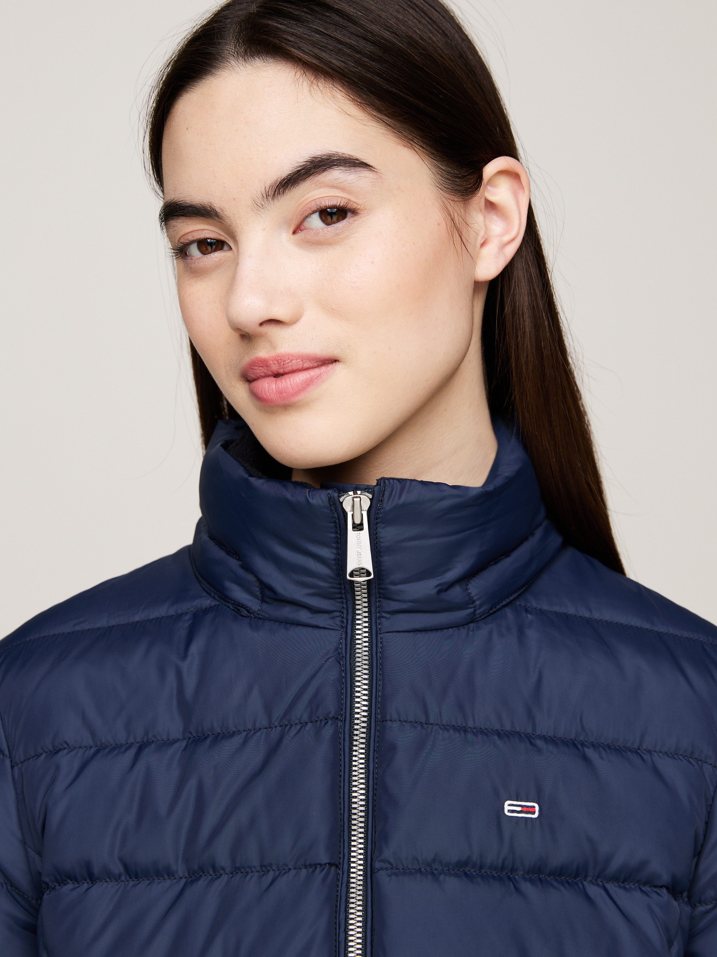 Tommy Jeans Steppjacke TJW BASIC HOODED DOWN JACKET EXT mit Logostickerei günstig online kaufen