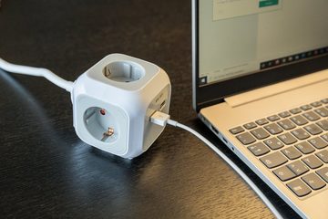 Brennenstuhl ALEA-Power USB-Charger Mehrfachsteckdose 4-fach (USB-Anschluss, Kabellänge 1,4 m), Steckdosenwürfel