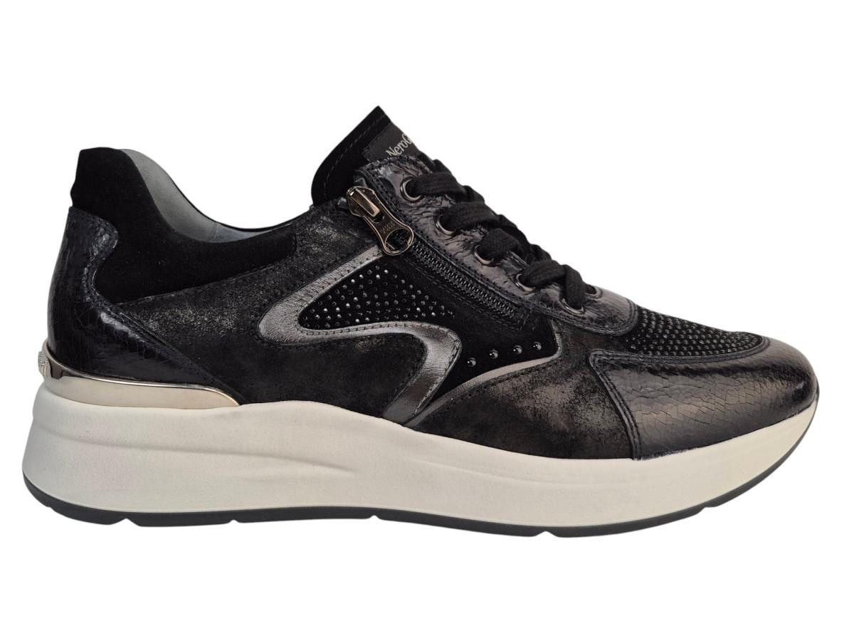 schwarz Reißvers. Sneaker